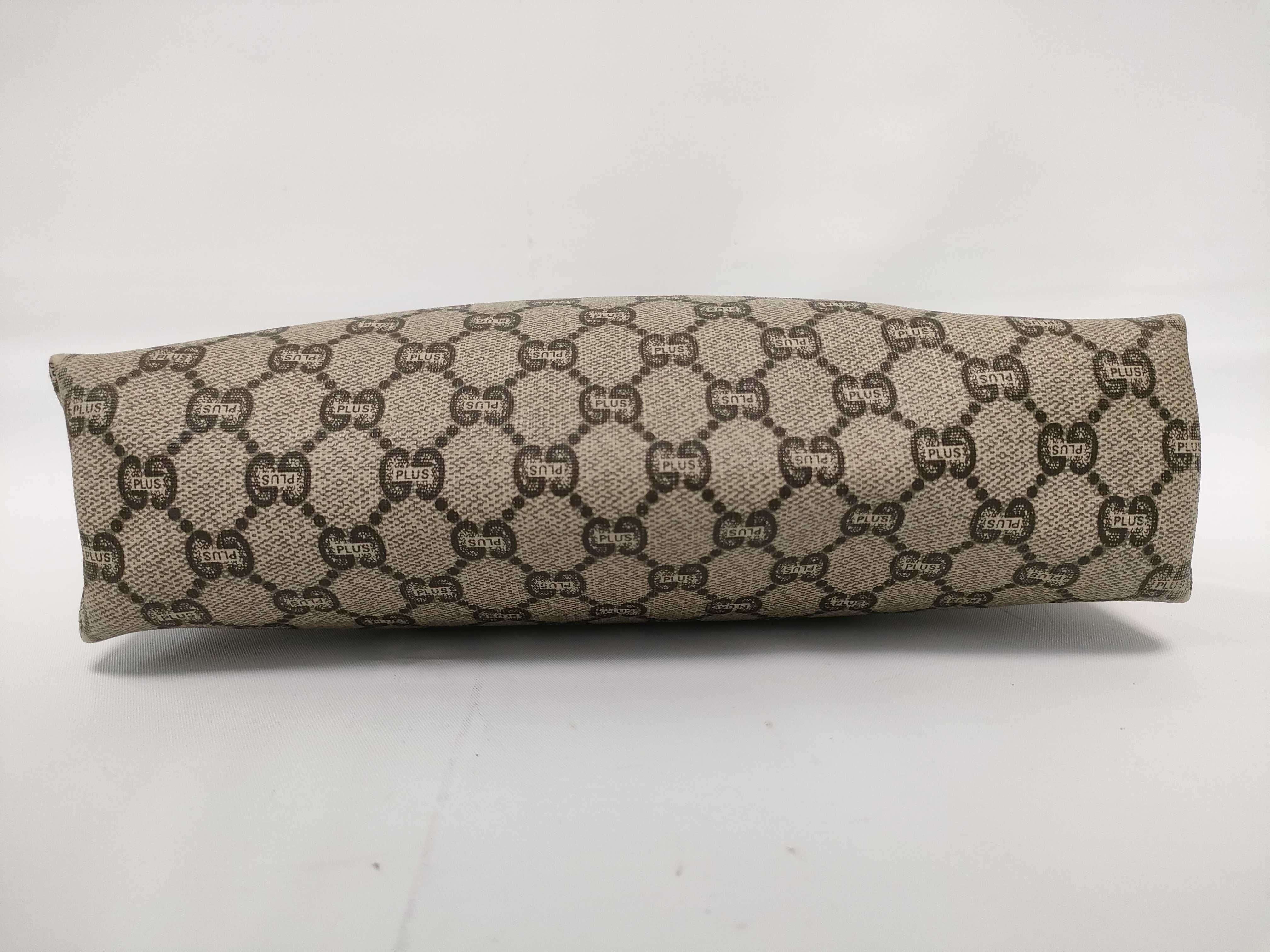 GG Supreme Clutch Bag plus Clutch Bag — view 5