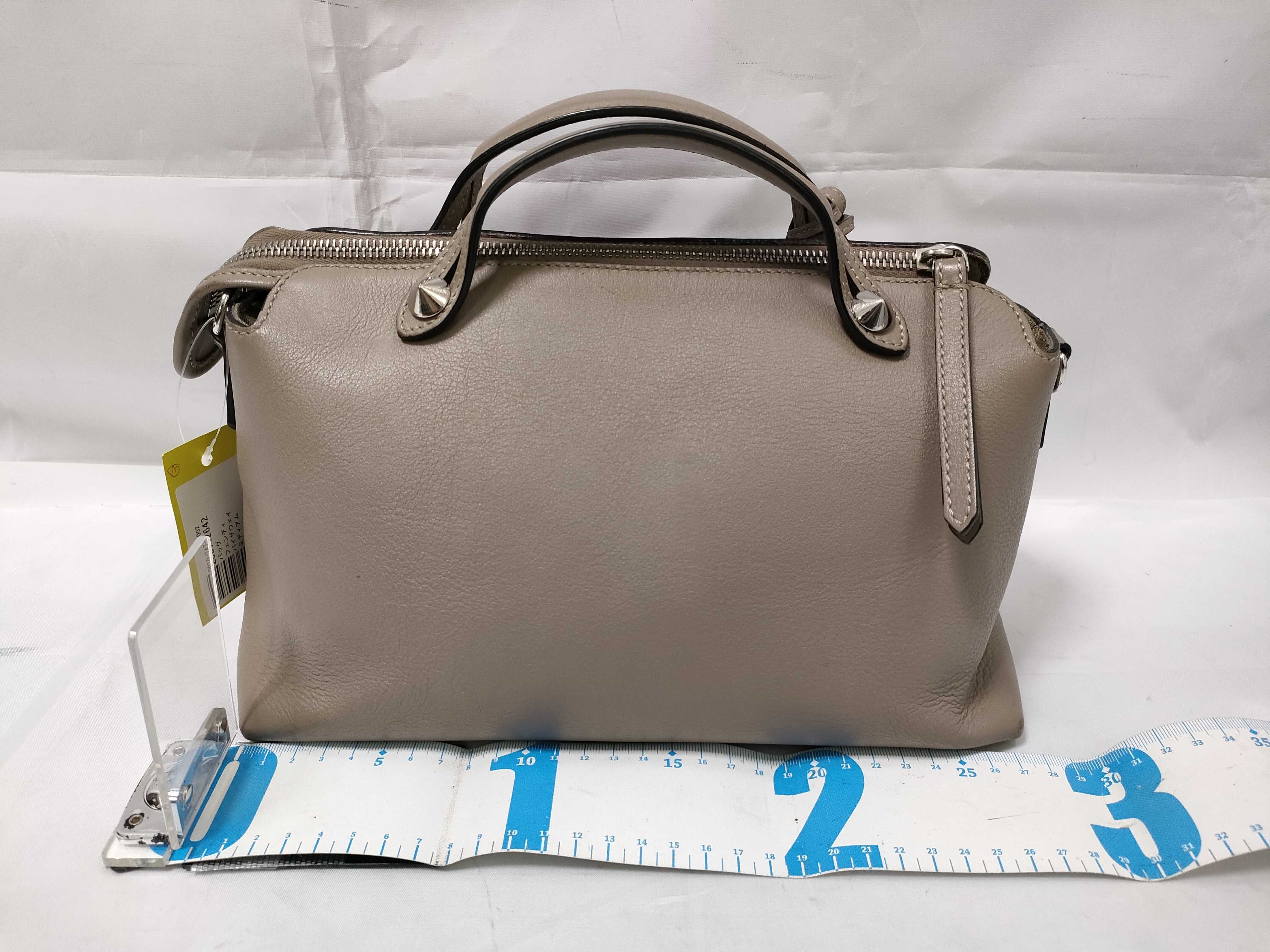 medium handbag — view 2