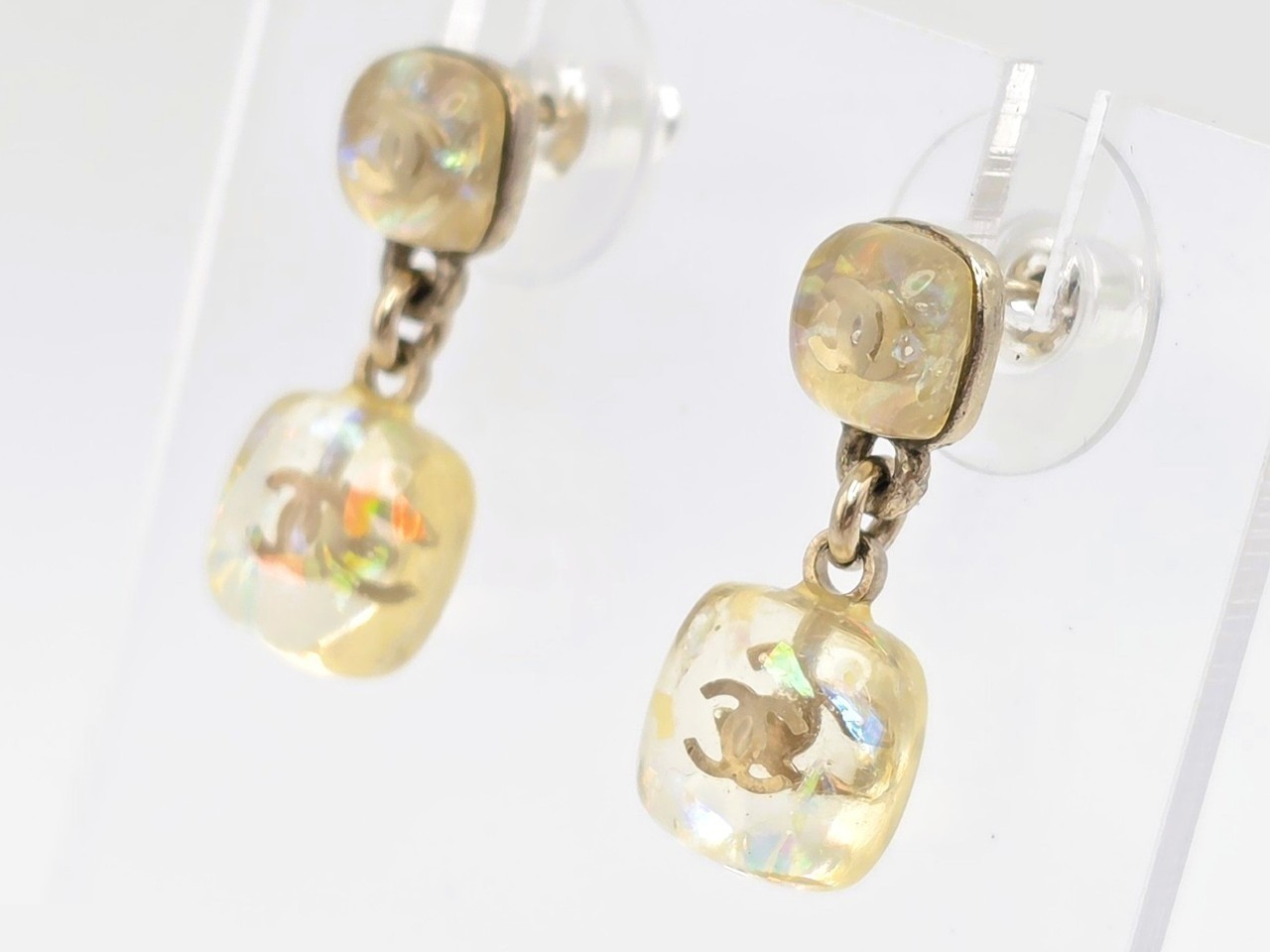 earrings — view 3