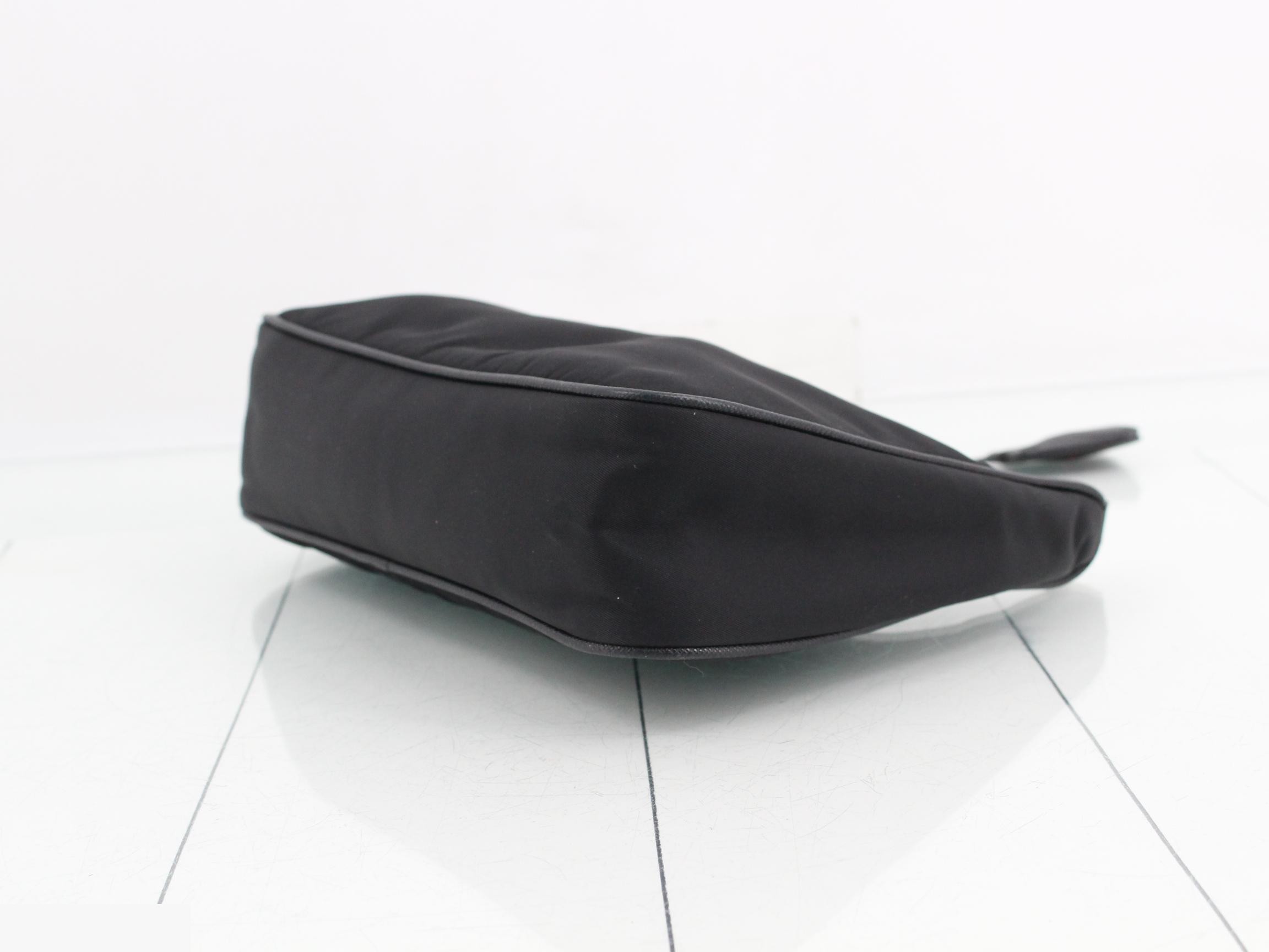 Re-edition 2005 Nylon Triangle Plate 2-Way Shoulder Bag — view 6