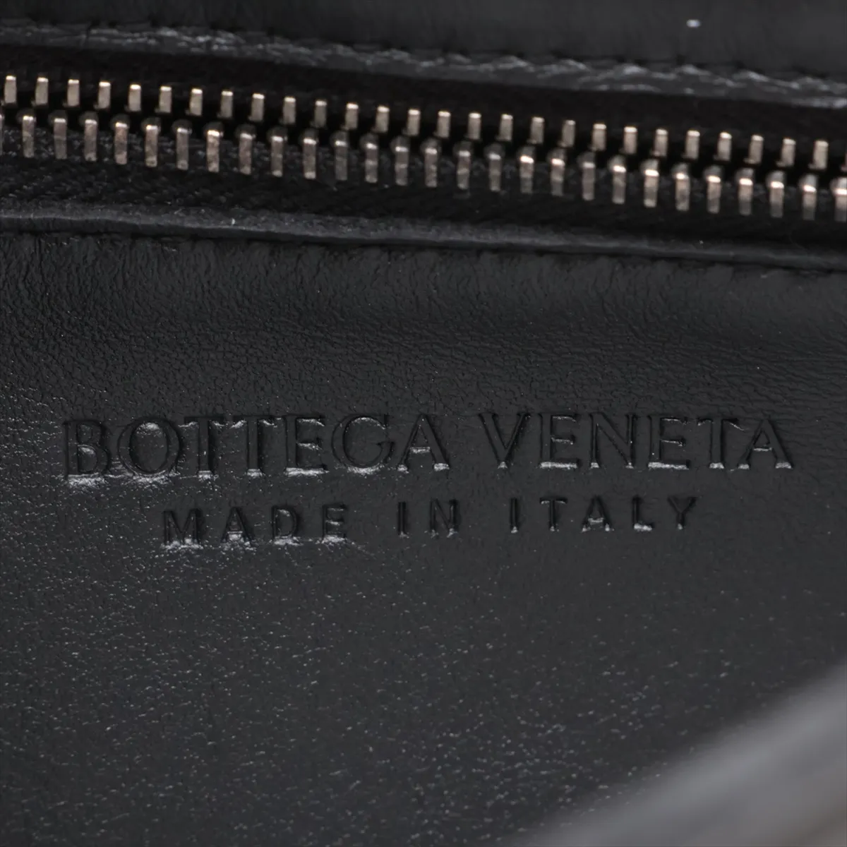 Maxi Intrecciato Cassette Leather Shoulder Bag, Black — view 8