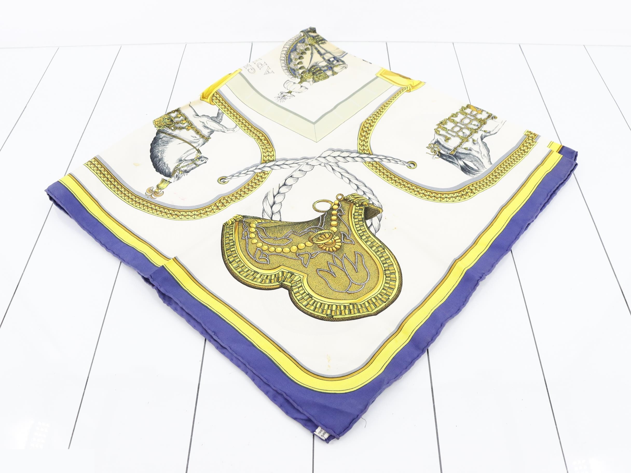 Carre 90 Scarf