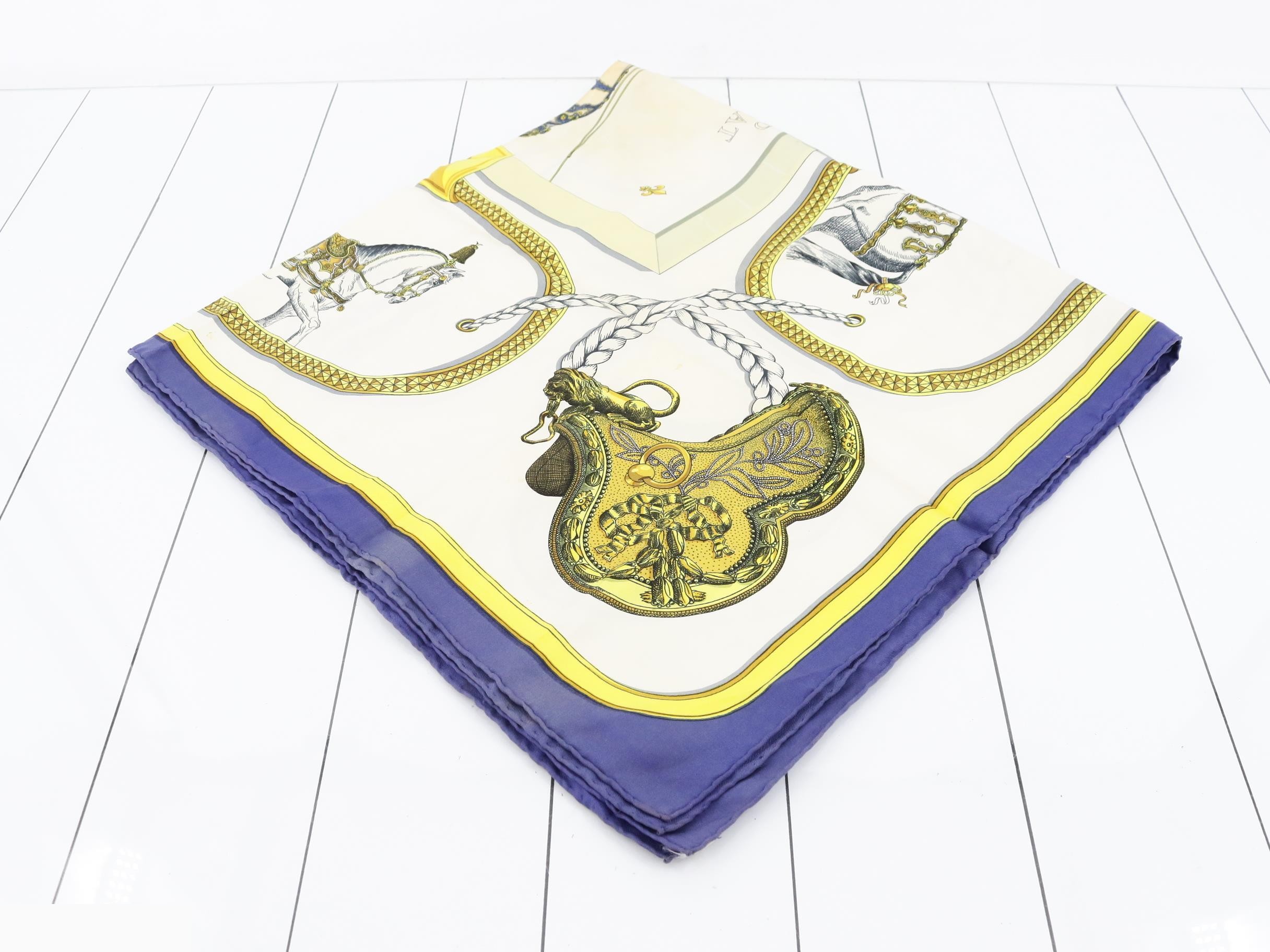 Carre 90 Scarf — view 2