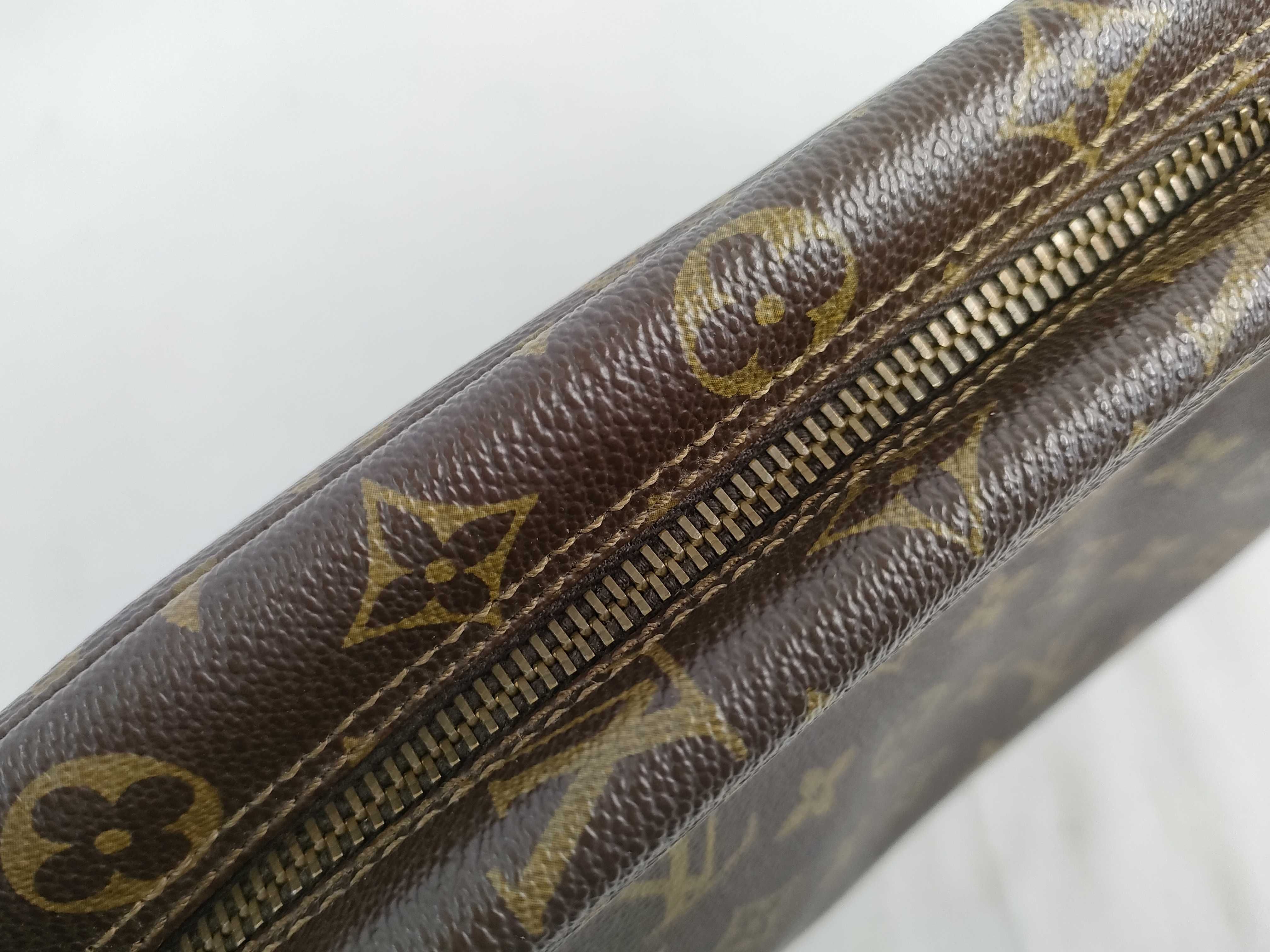 Monogram Louis Vuitton Clutch 834 Second Bag — view 5