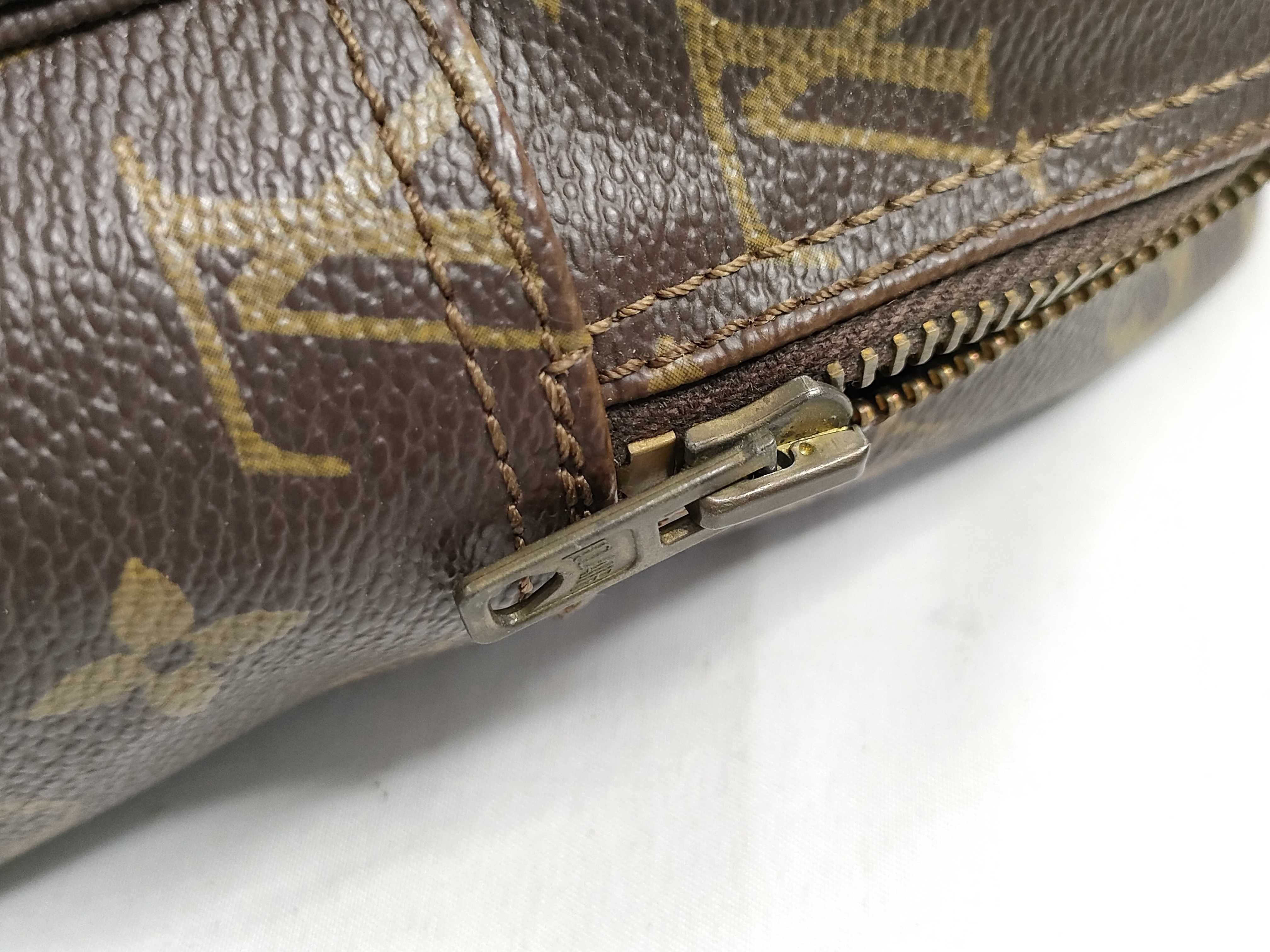 Monogram Louis Vuitton Clutch 834 Second Bag — view 10