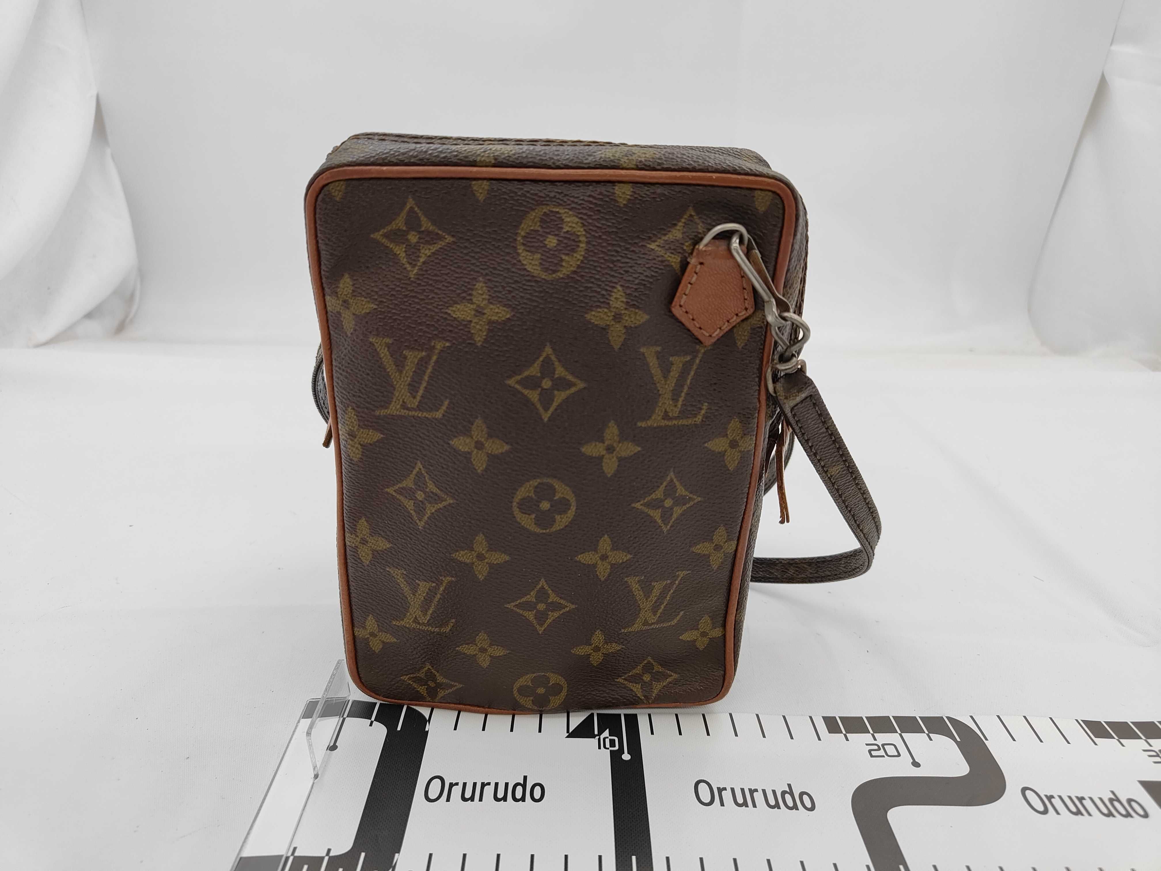 Monogram Shoulder Bag (Old Amazon model) - Zipper loop broken. — view 2