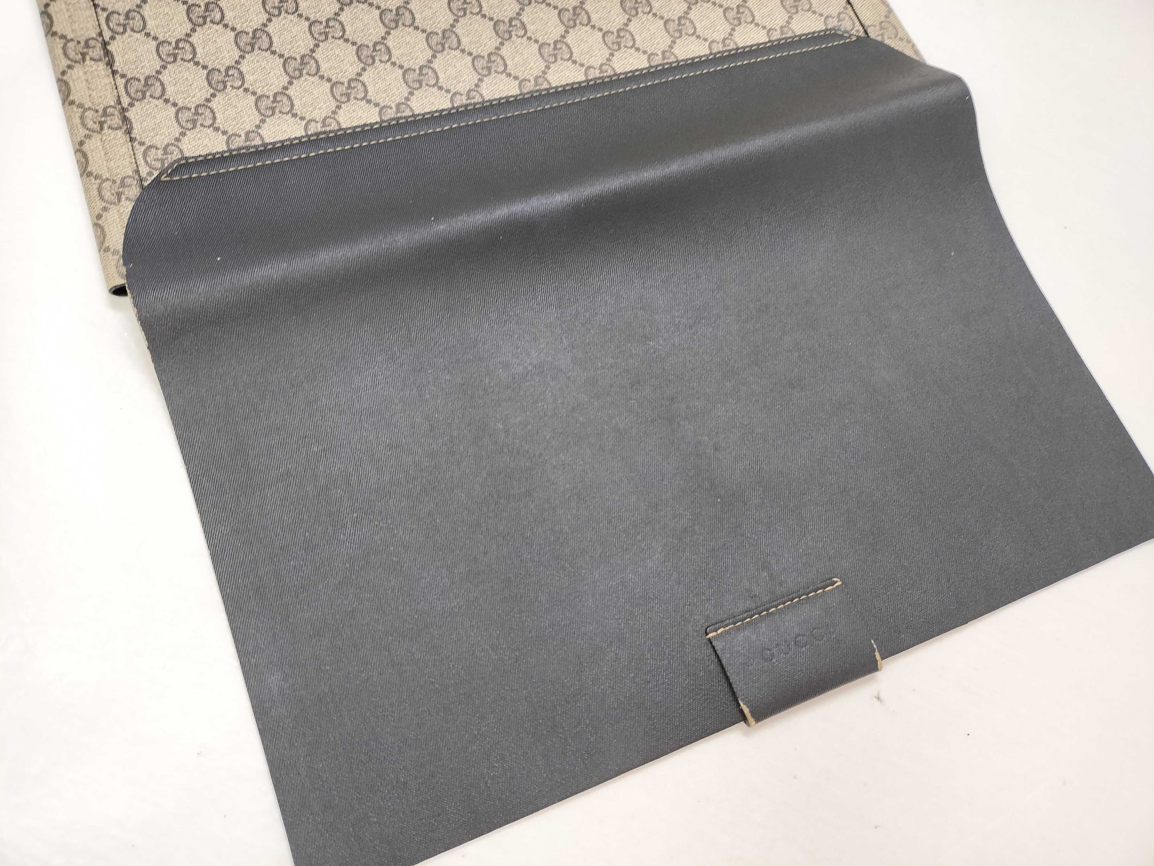 GG Supreme Gucci GG pattern clutch bag, black clutch bag — view 8