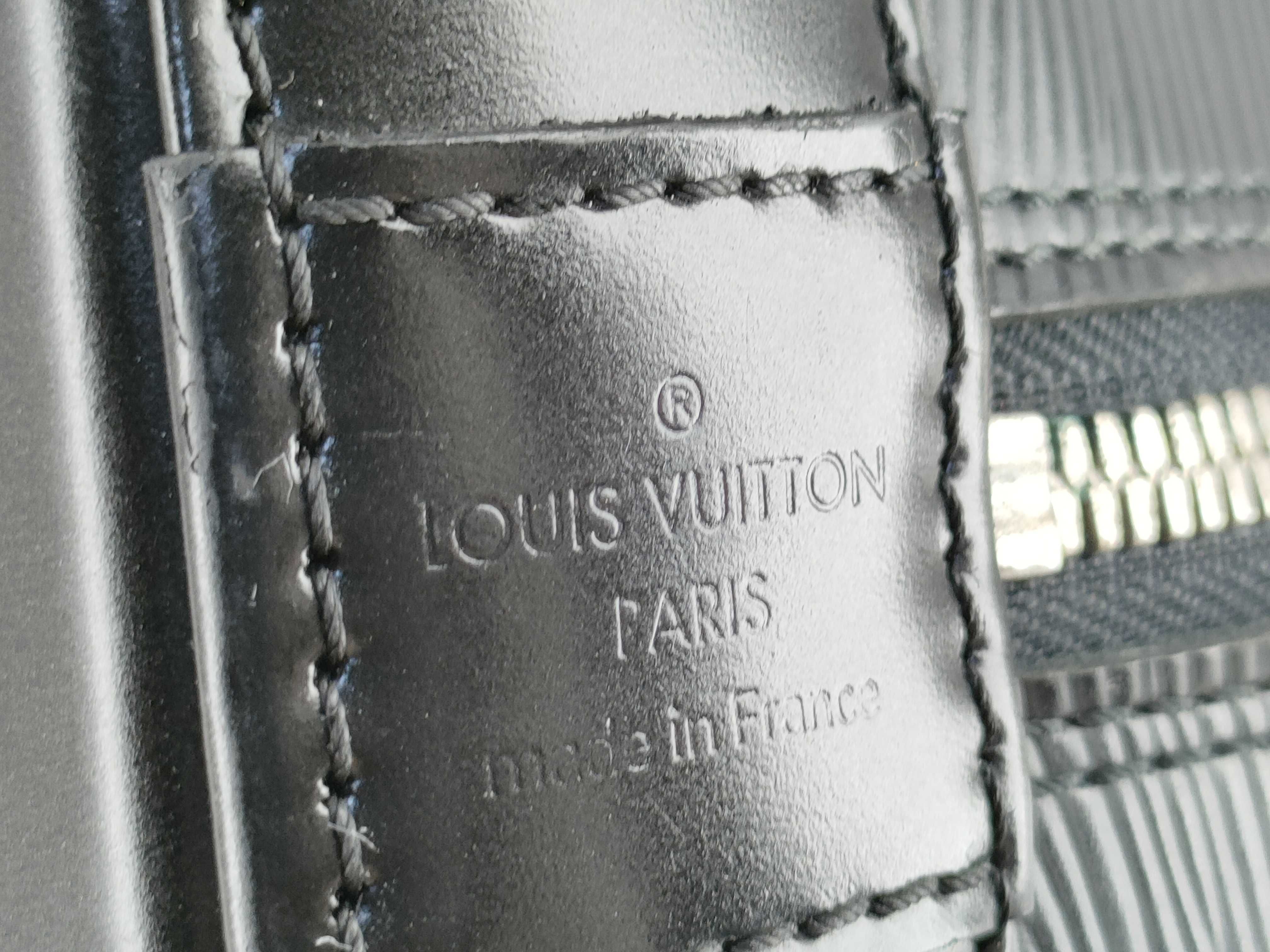 Epi Louis Vuitton Alma Handbag — view 12