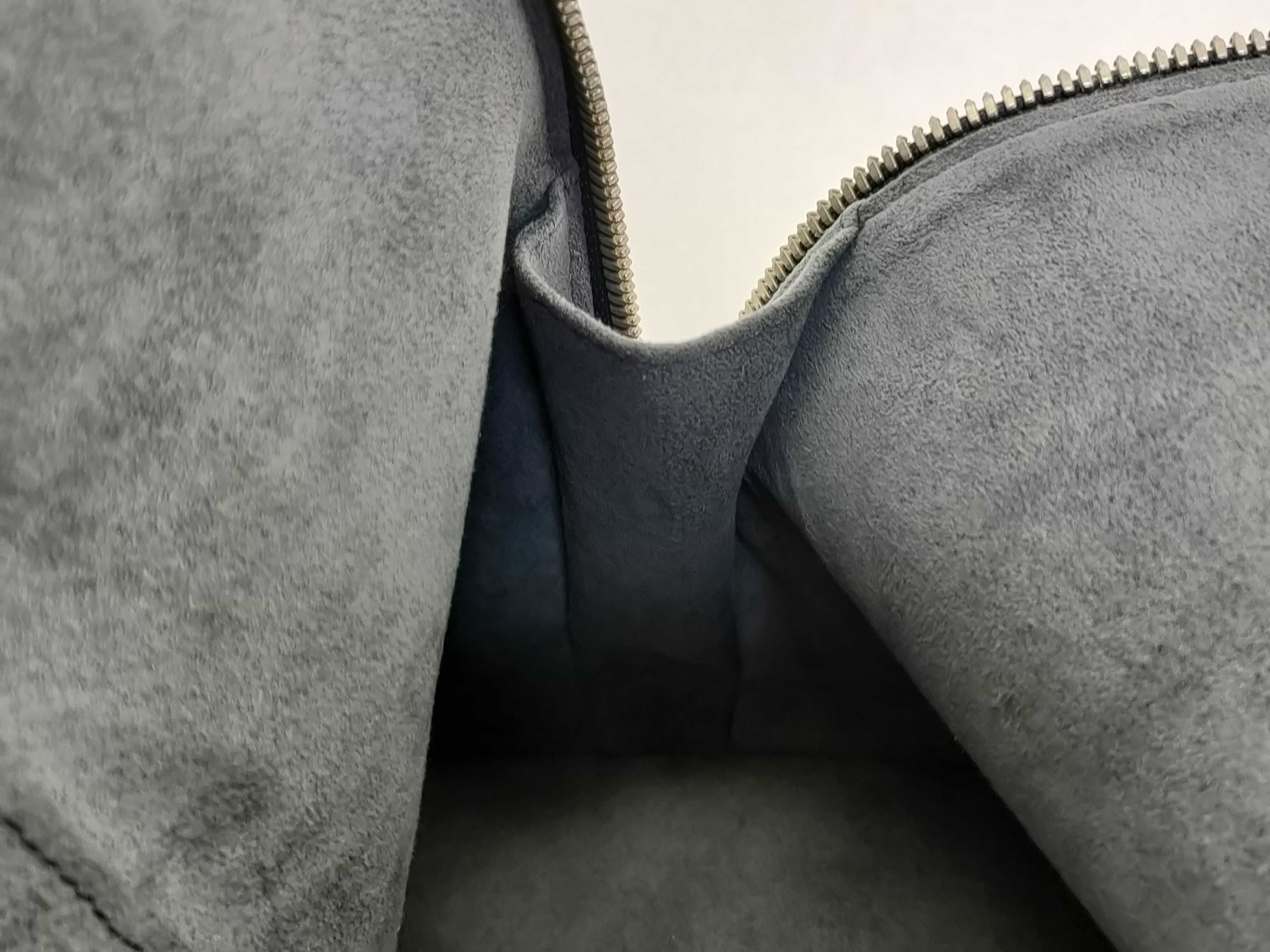 Epi Louis Vuitton Alma Handbag — view 9