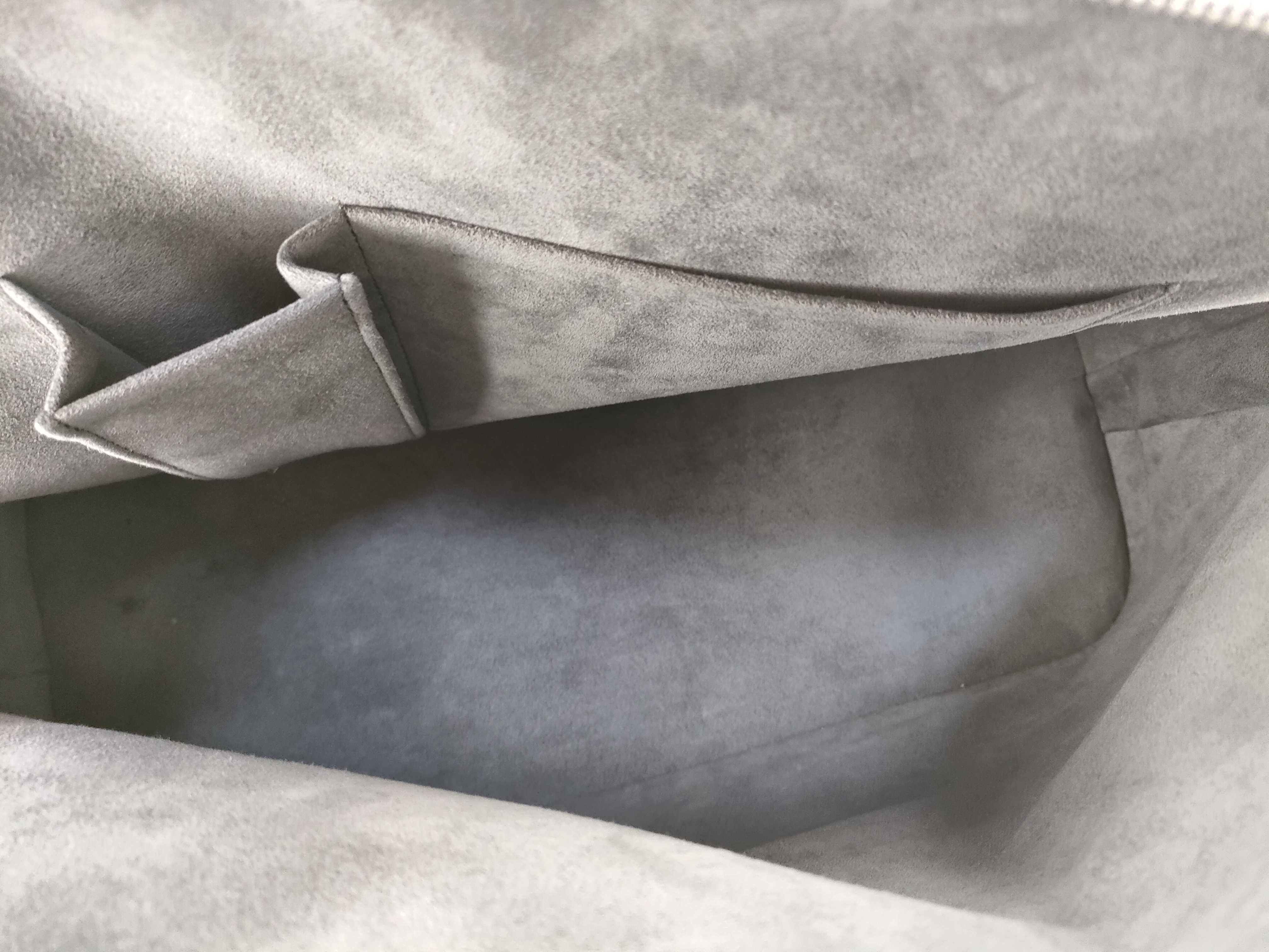 Epi Louis Vuitton Alma Handbag — view 10