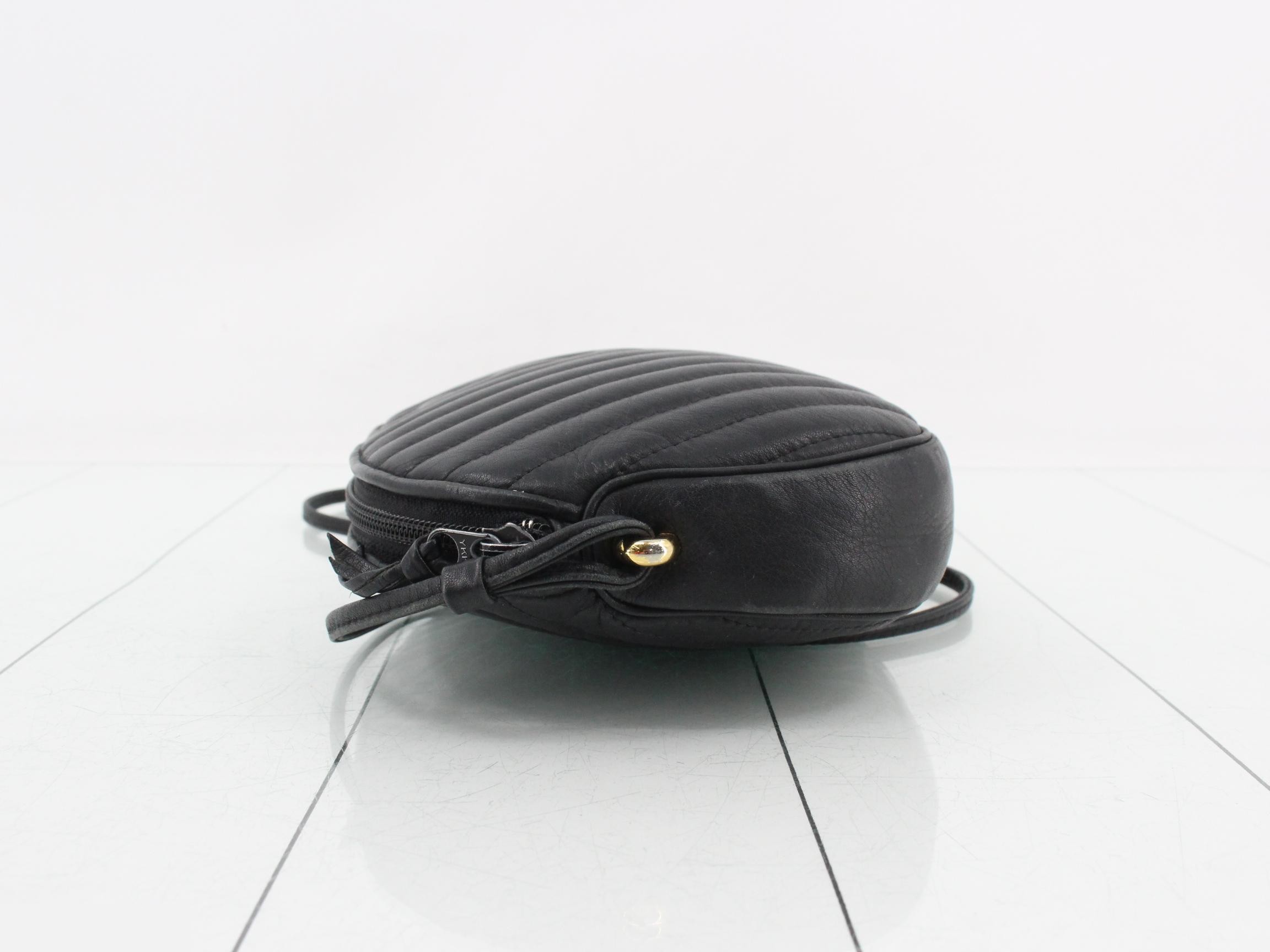 Crossbody shoulder bag, quilted leather, black, W22 H16 D4 — view 4