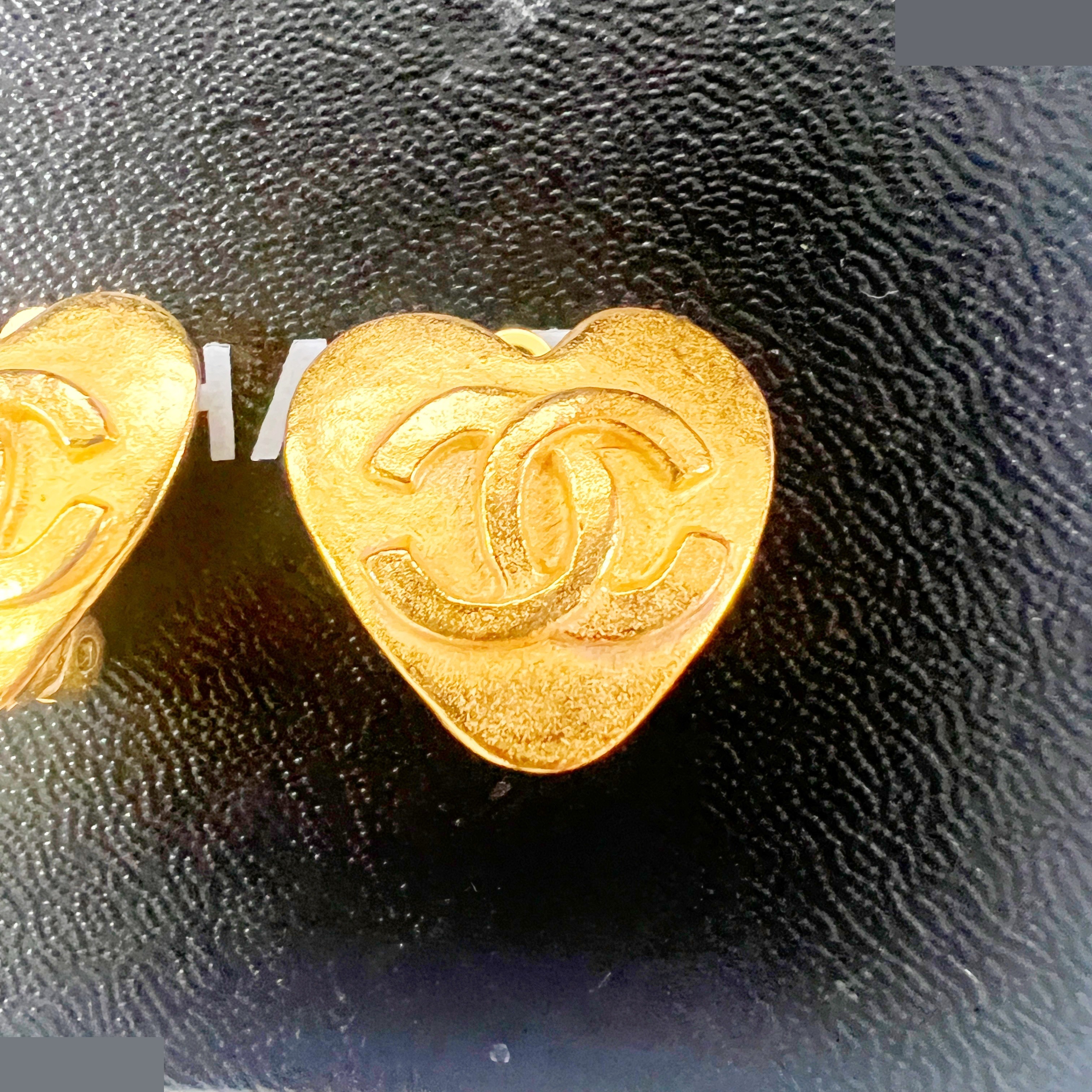 95P Heart Coco Mark Earrings — view 4