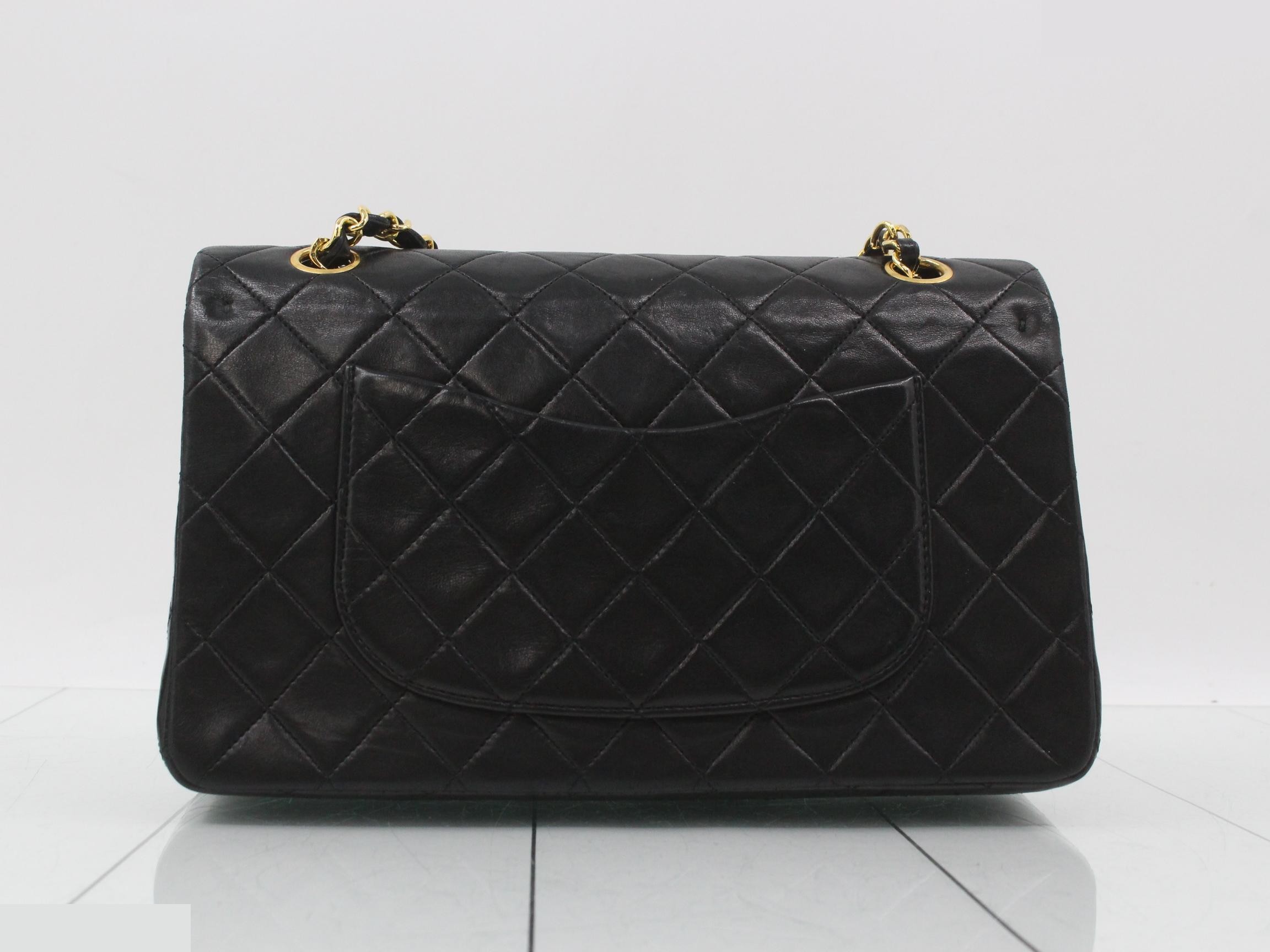 Matelassé 25 Shoulder Bag, Unit 1 — view 2