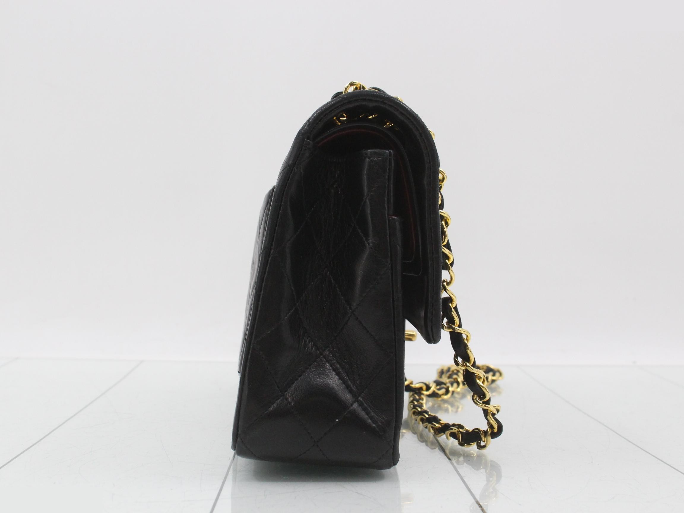 Matelassé 25 Shoulder Bag, Unit 1 — view 4