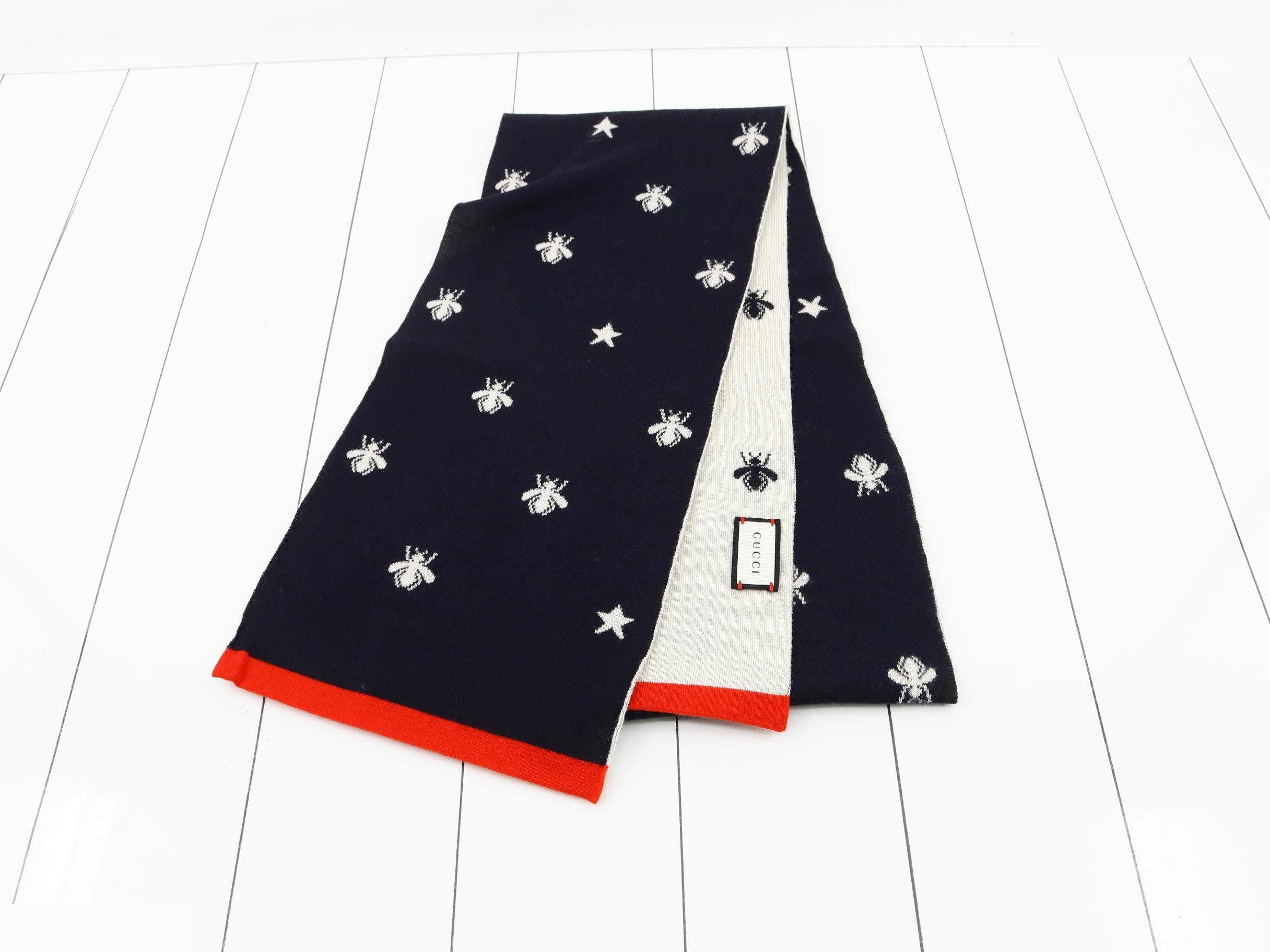Stole with tag, B&Star — view 2