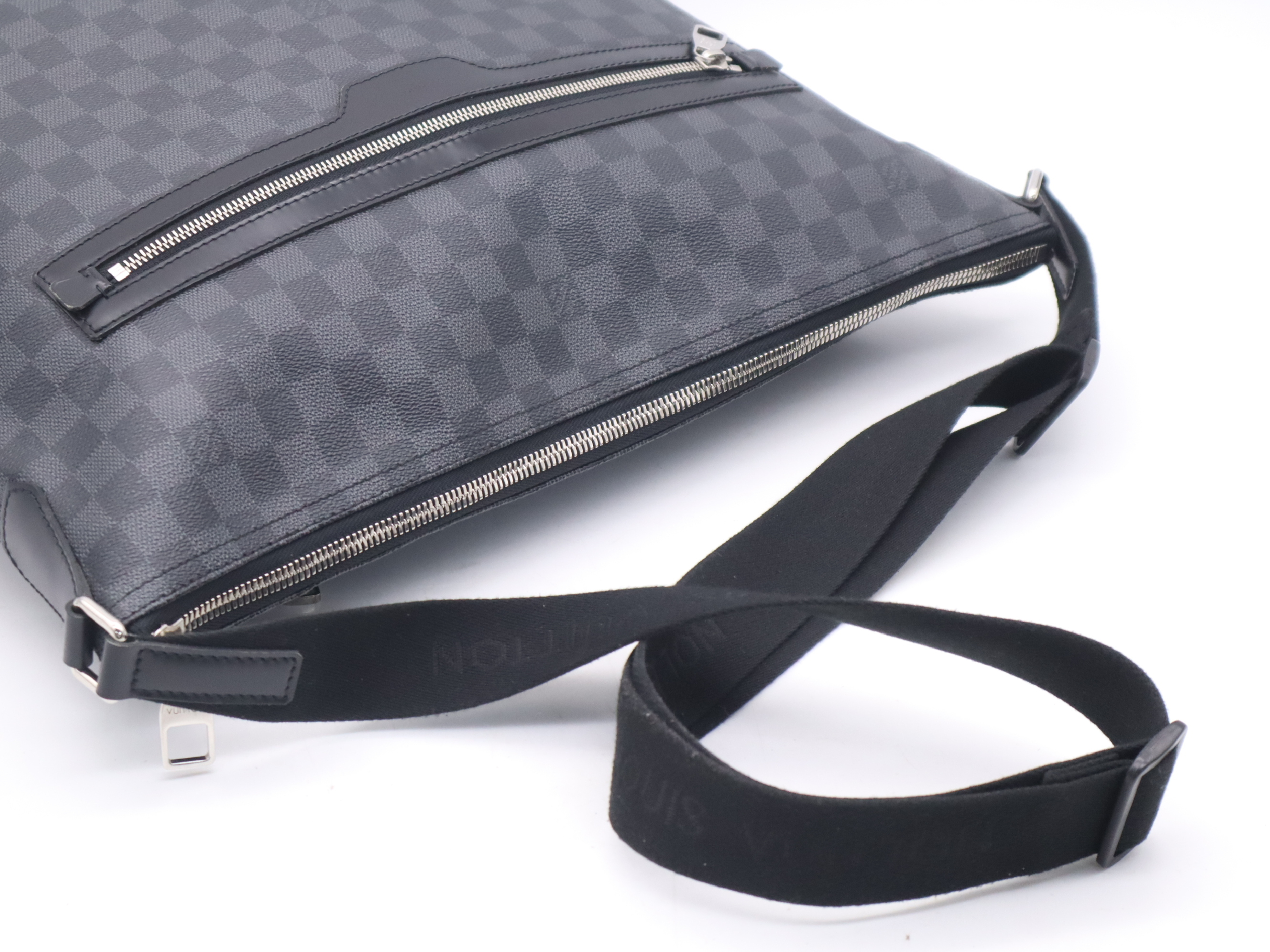 N41105 Graphite Mic GM Shoulder Bag — view 6