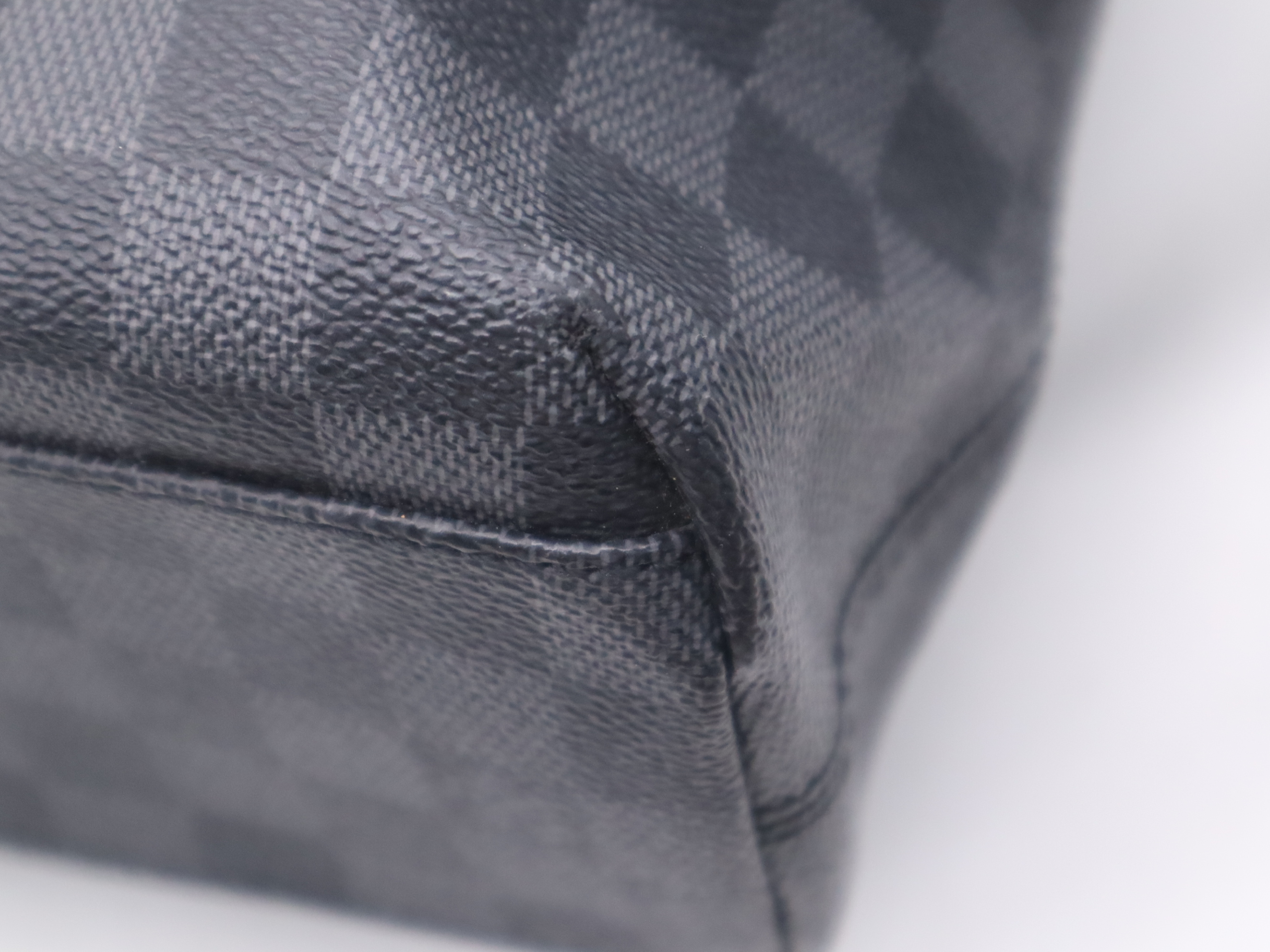 N41105 Graphite Mic GM Shoulder Bag — view 10