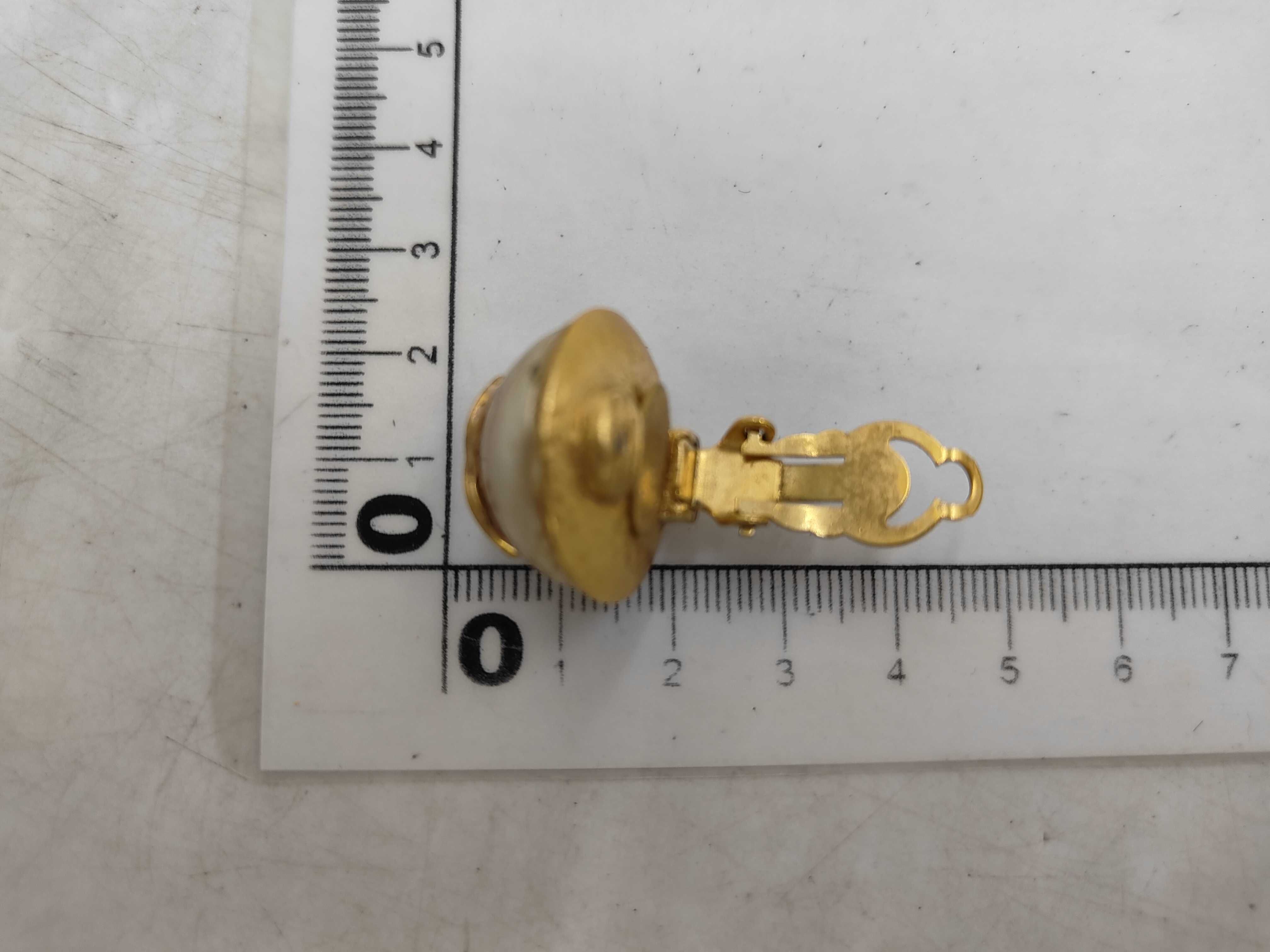 05P Coco Mark Pearl Earrings — view 6