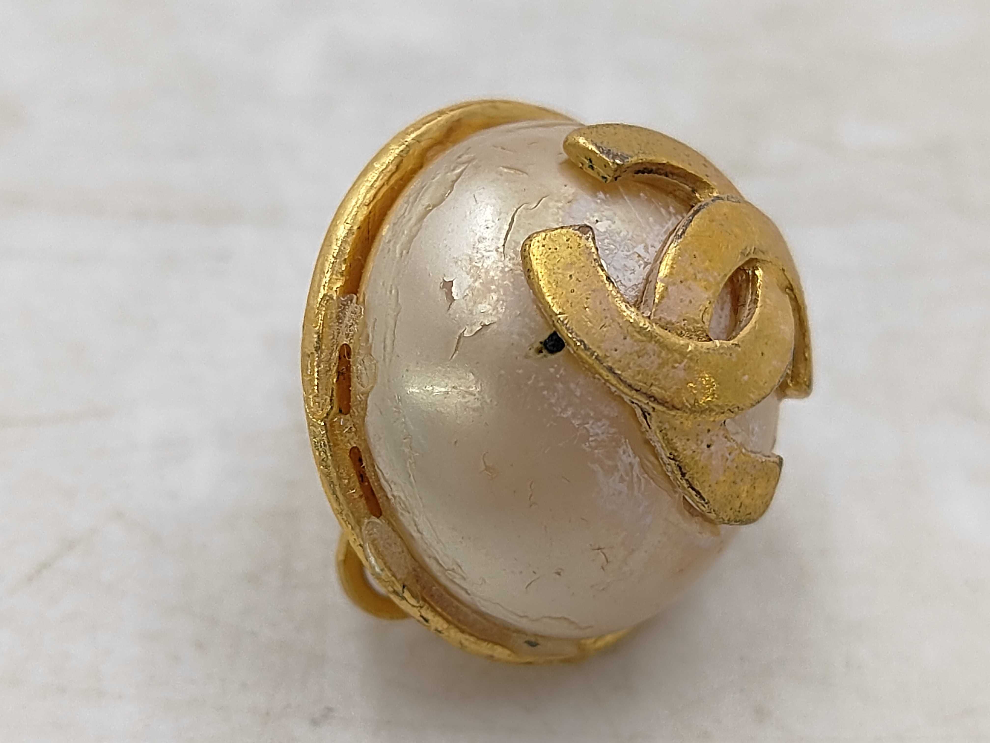 05P Coco Mark Pearl Earrings — view 7