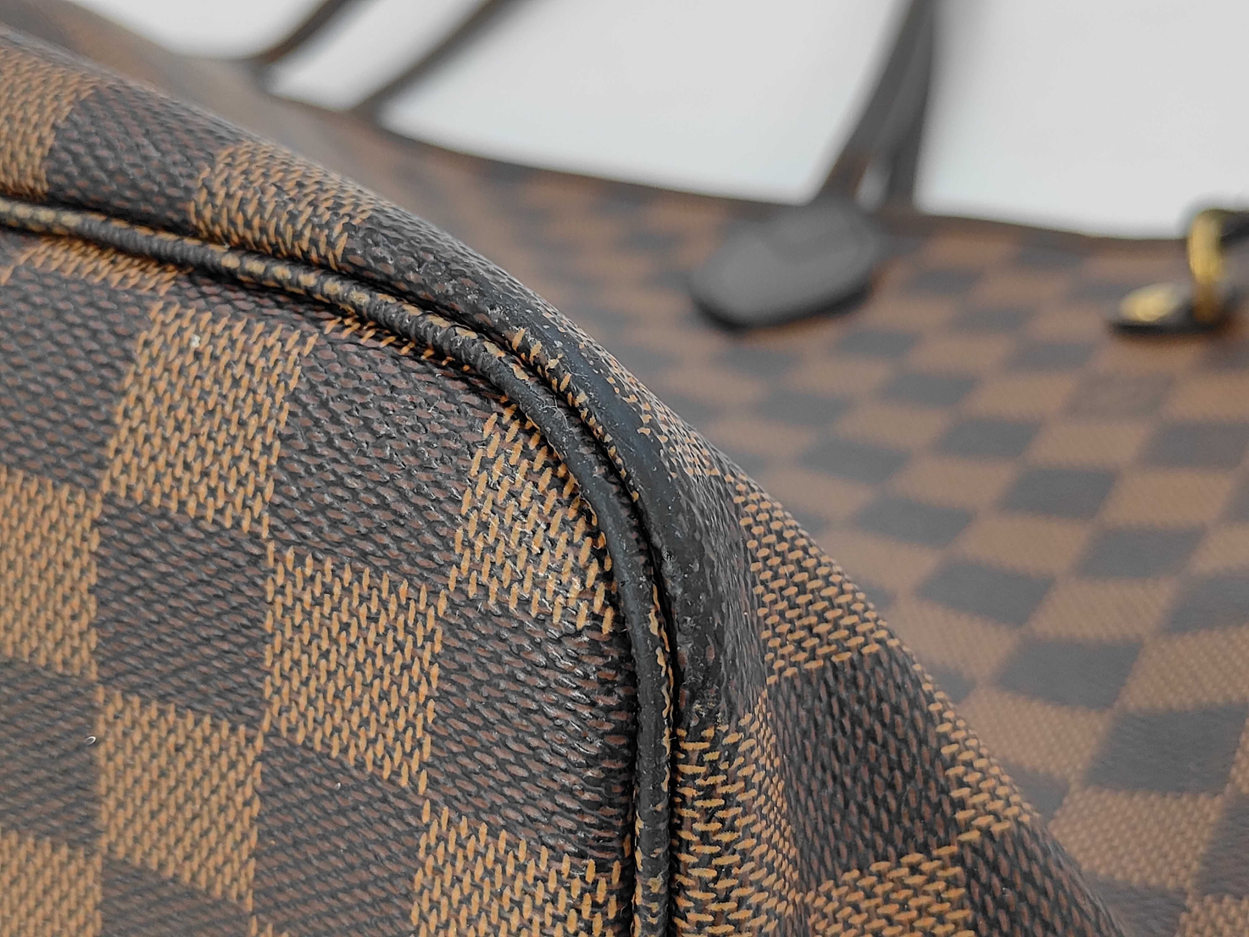Damier Neverfull MM Tote Bag — view 3