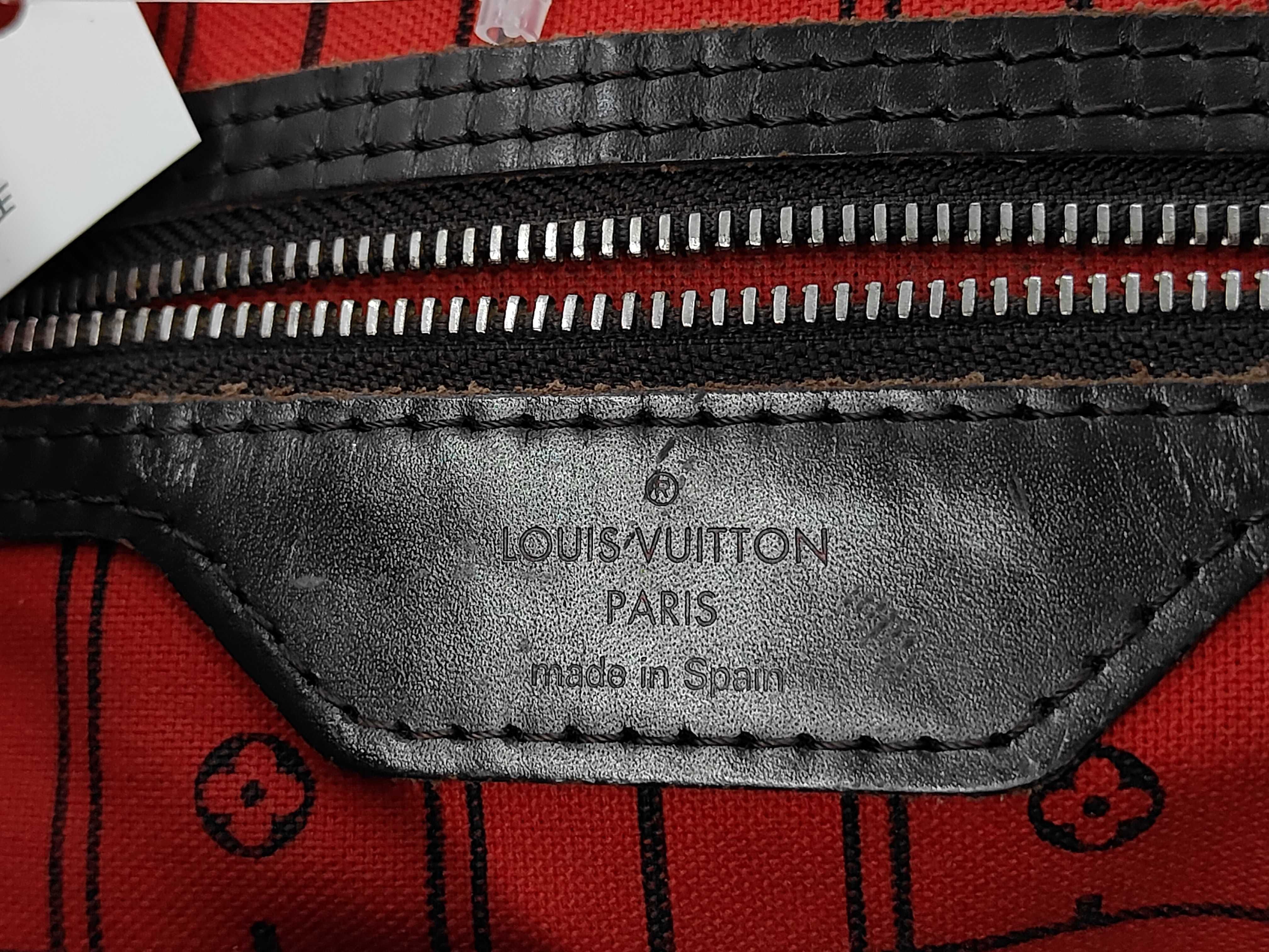 Damier Neverfull MM Tote Bag — view 8