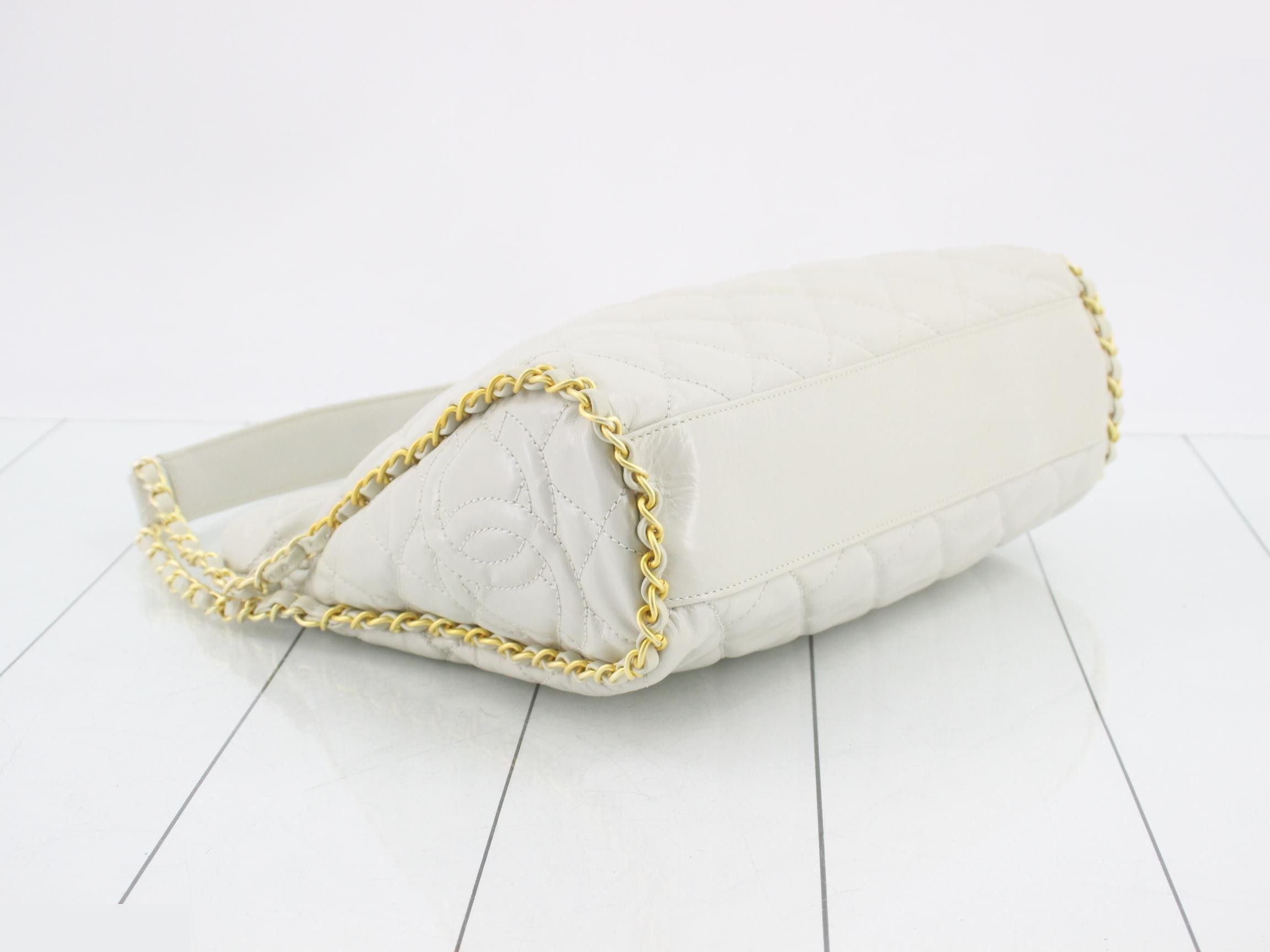Matelassé (bag) - Shoulder bag — view 5