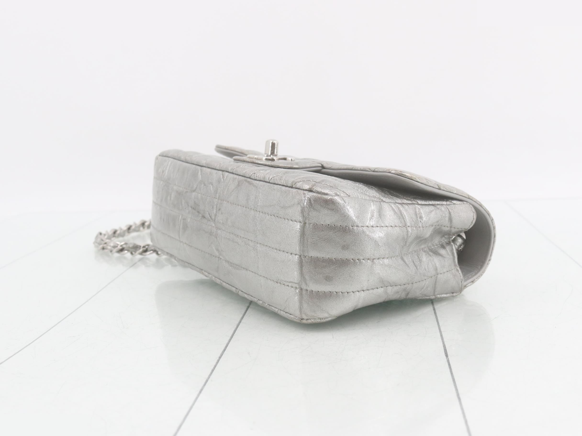 V-stitch enamel chain shoulder bag, silver color — view 6
