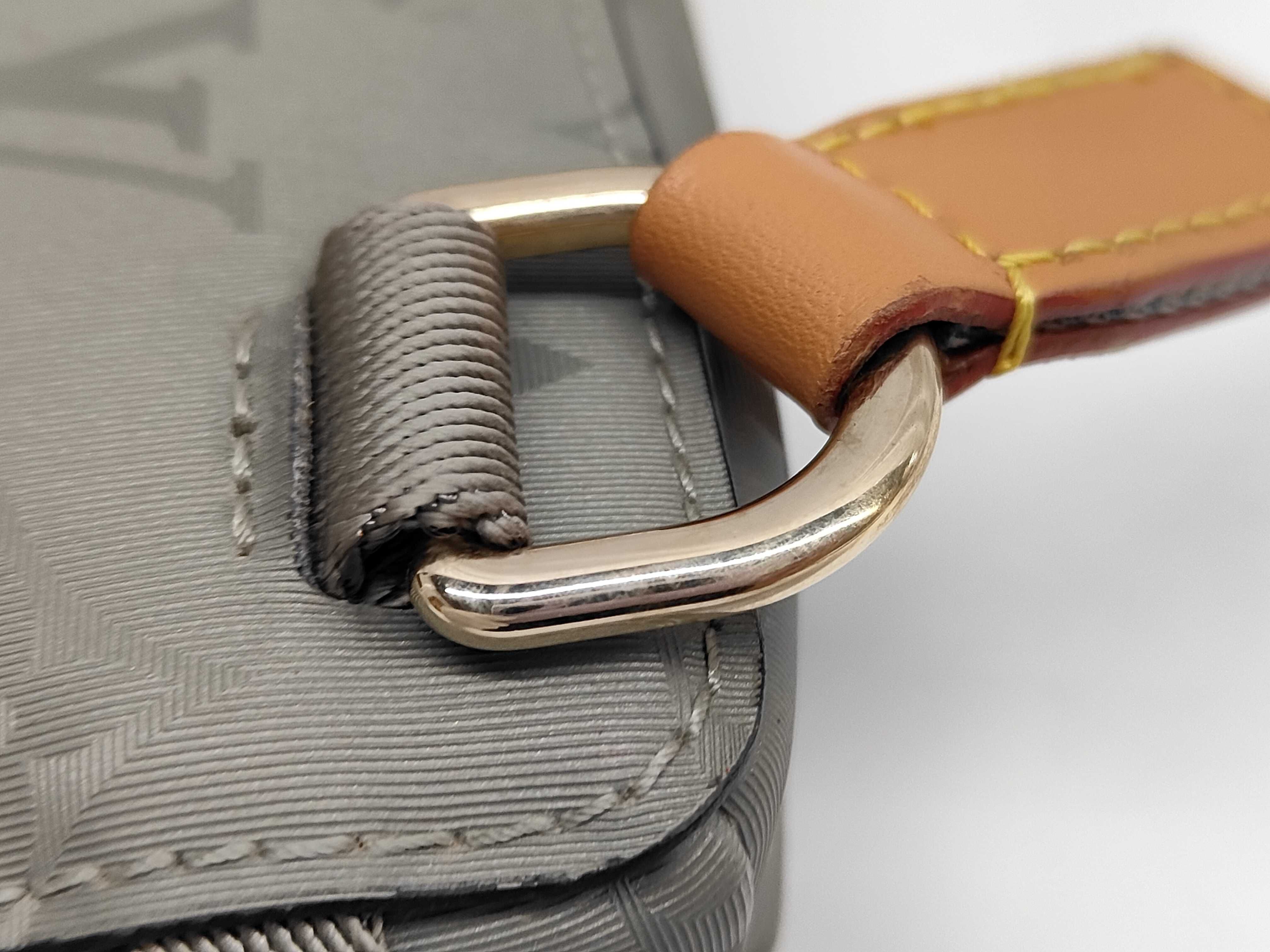Monogram Titanium Messenger PM M43889 PL2128 Khaki x Brown Shoulder Bag — view 4