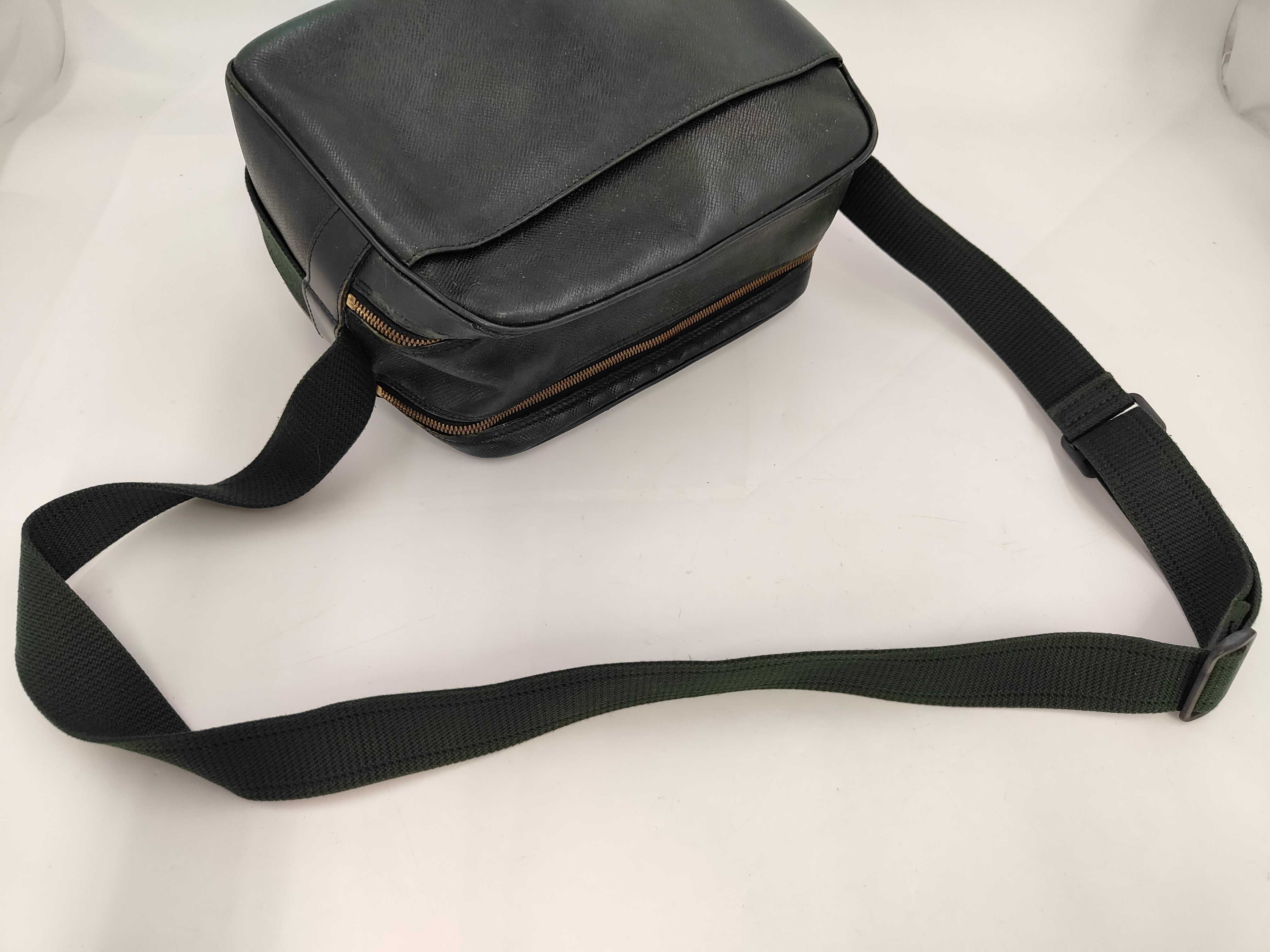 Taiga Green Reporter Shoulder Bag (Green Shoulder Bag) — view 3