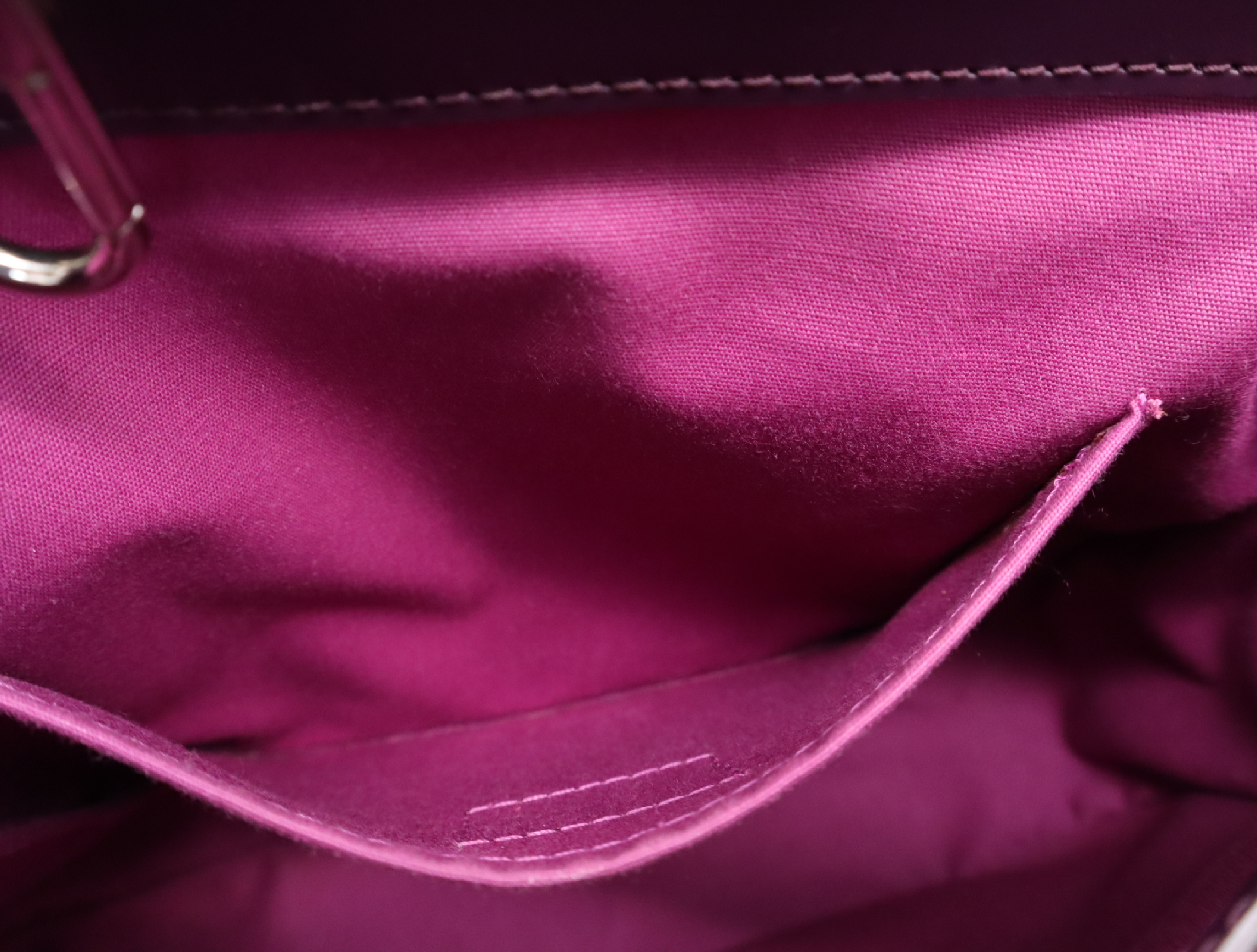 M5926K Epi Passy Cassis Handbag — view 15