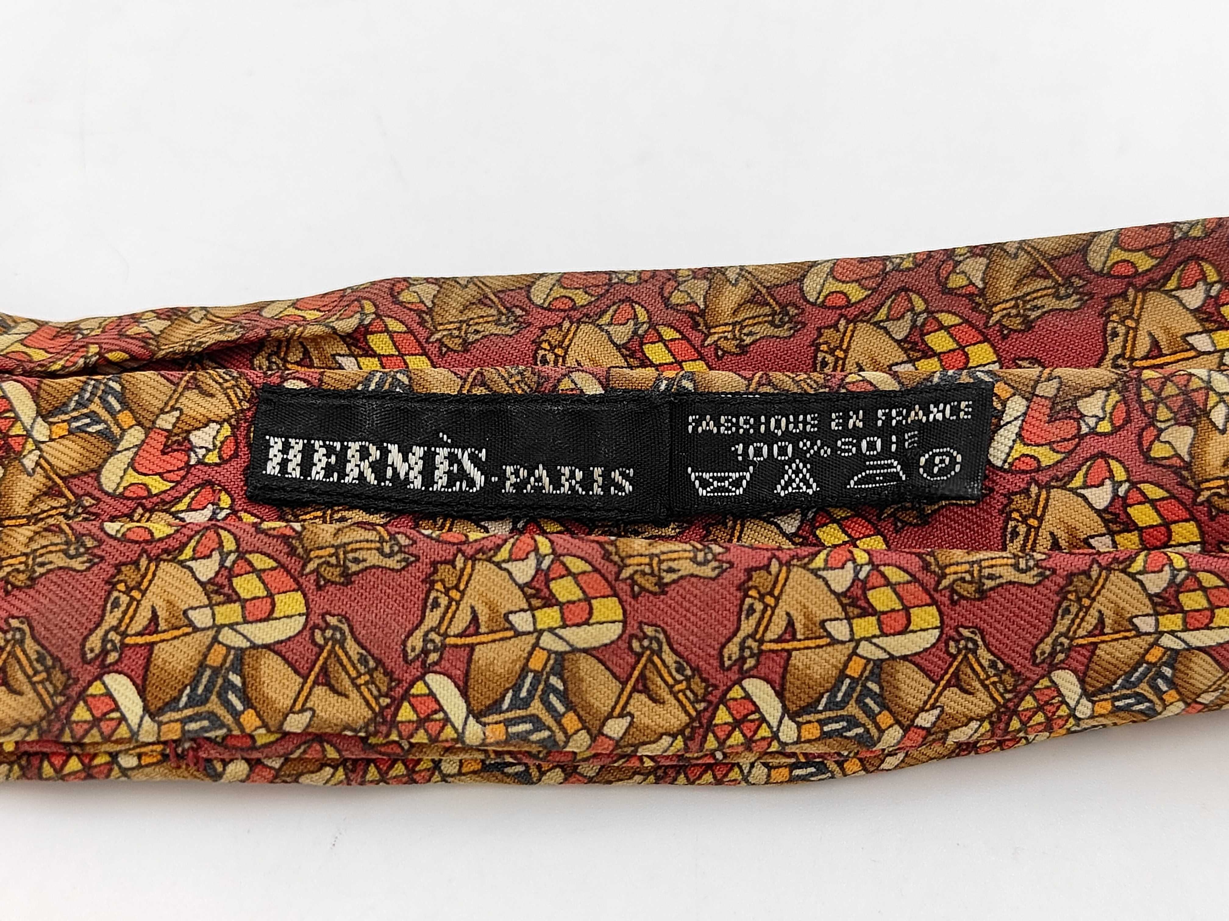 Silk ascot tie and other accessories — view 3