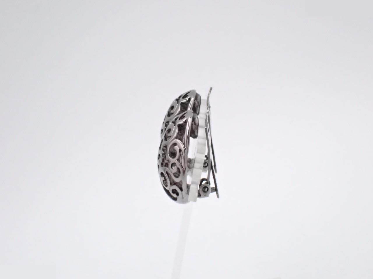 Earrings — view 3