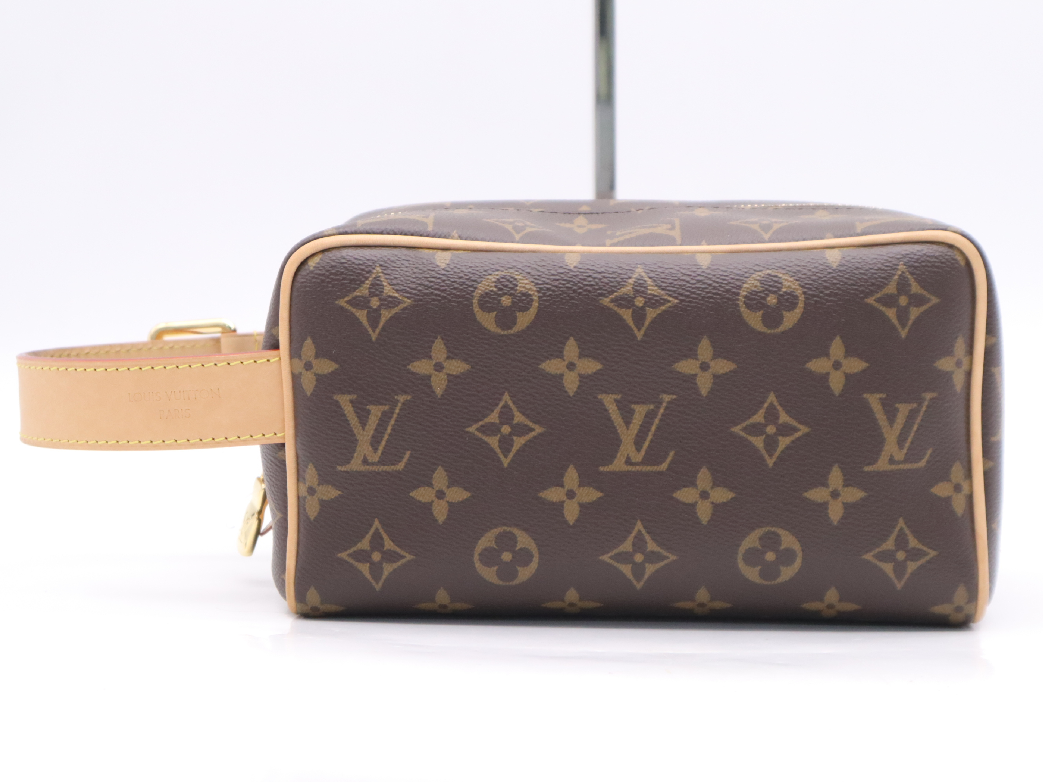 M83112 Monogram Locker Dopp Kit Handbag