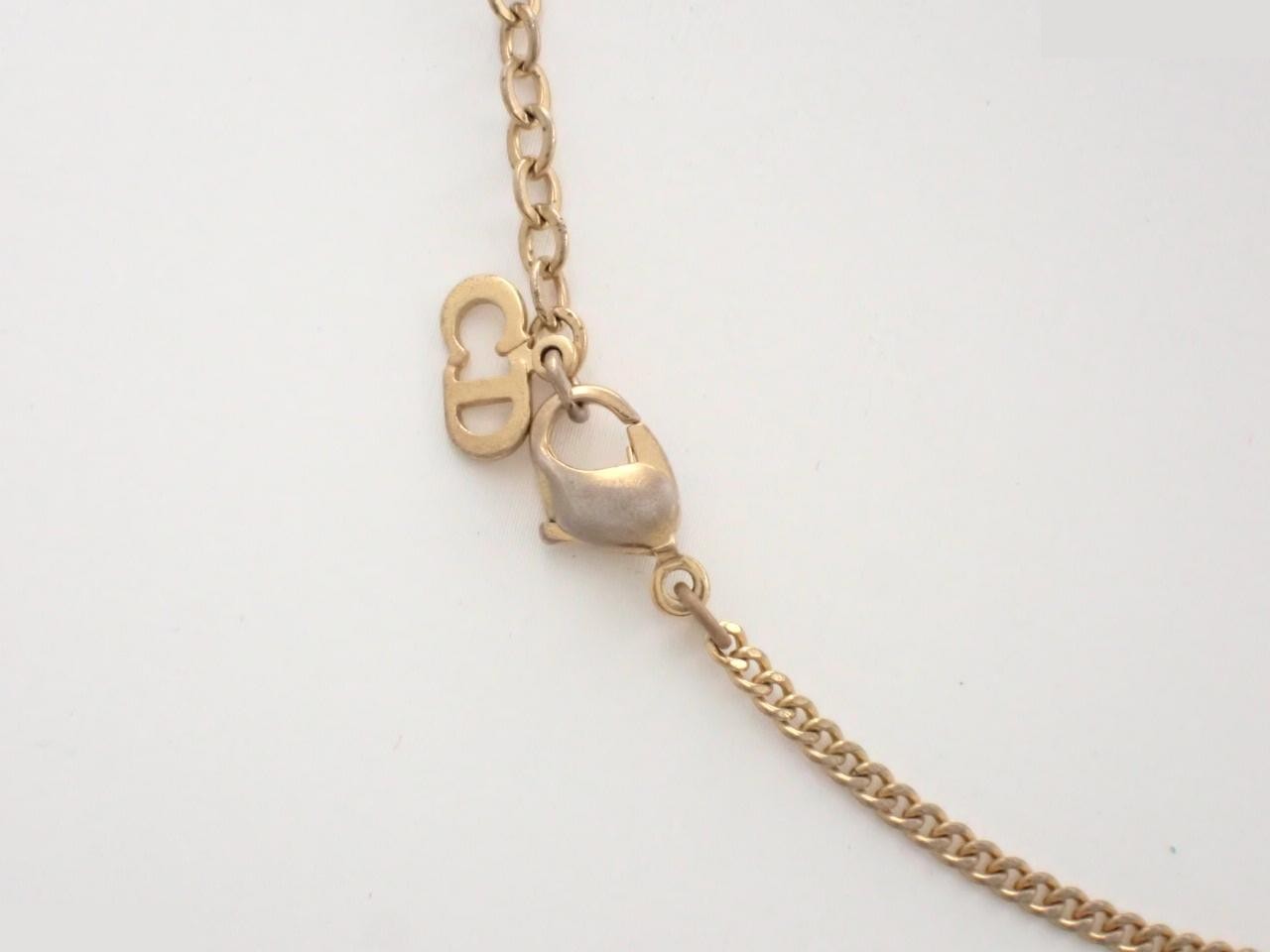 Other lines: Precious metals, necklaces, logo, rhinestones, gold. — view 2