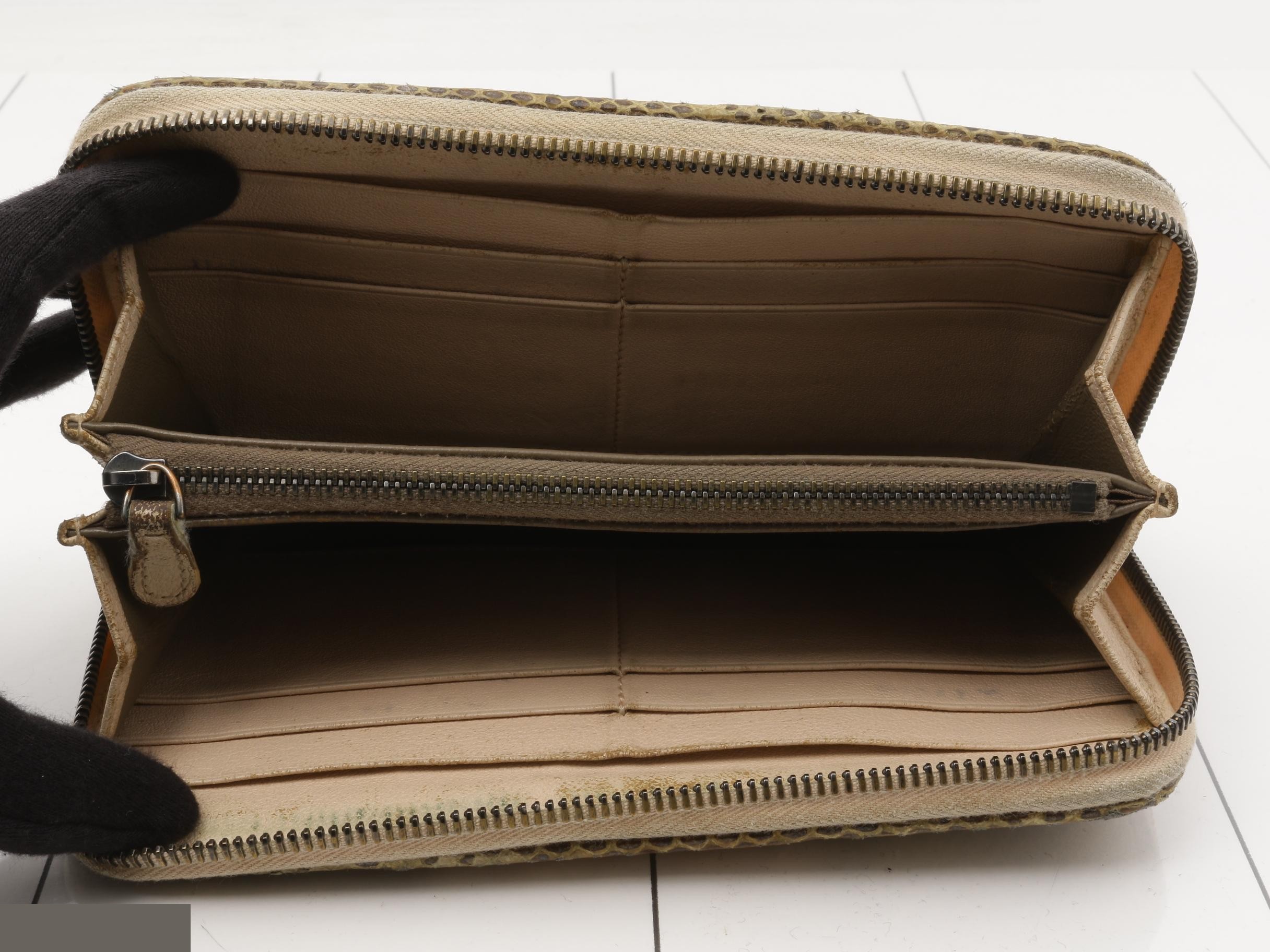 Long Wallet — view 4