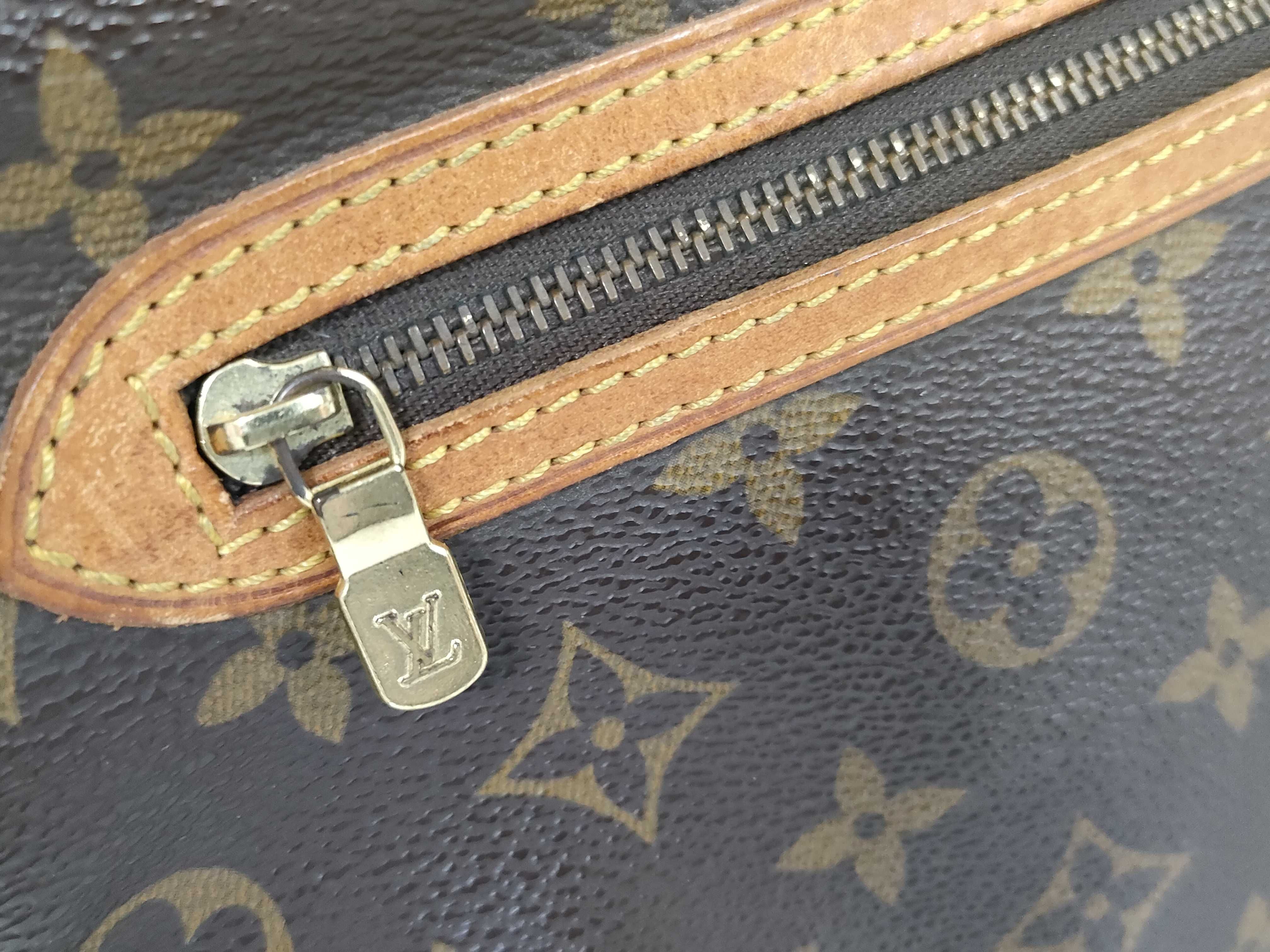 Monogram — view 15