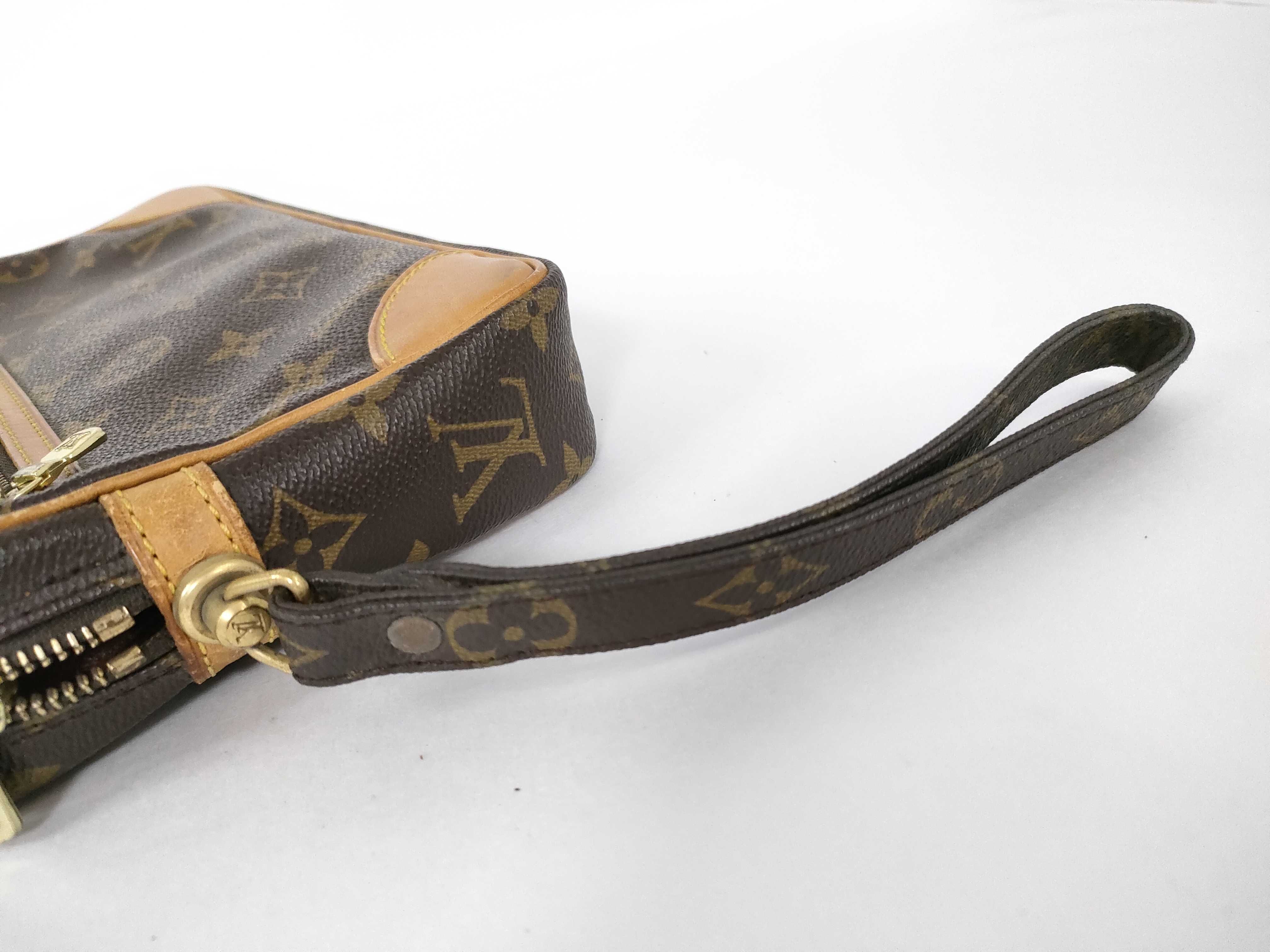 Monogram — view 3