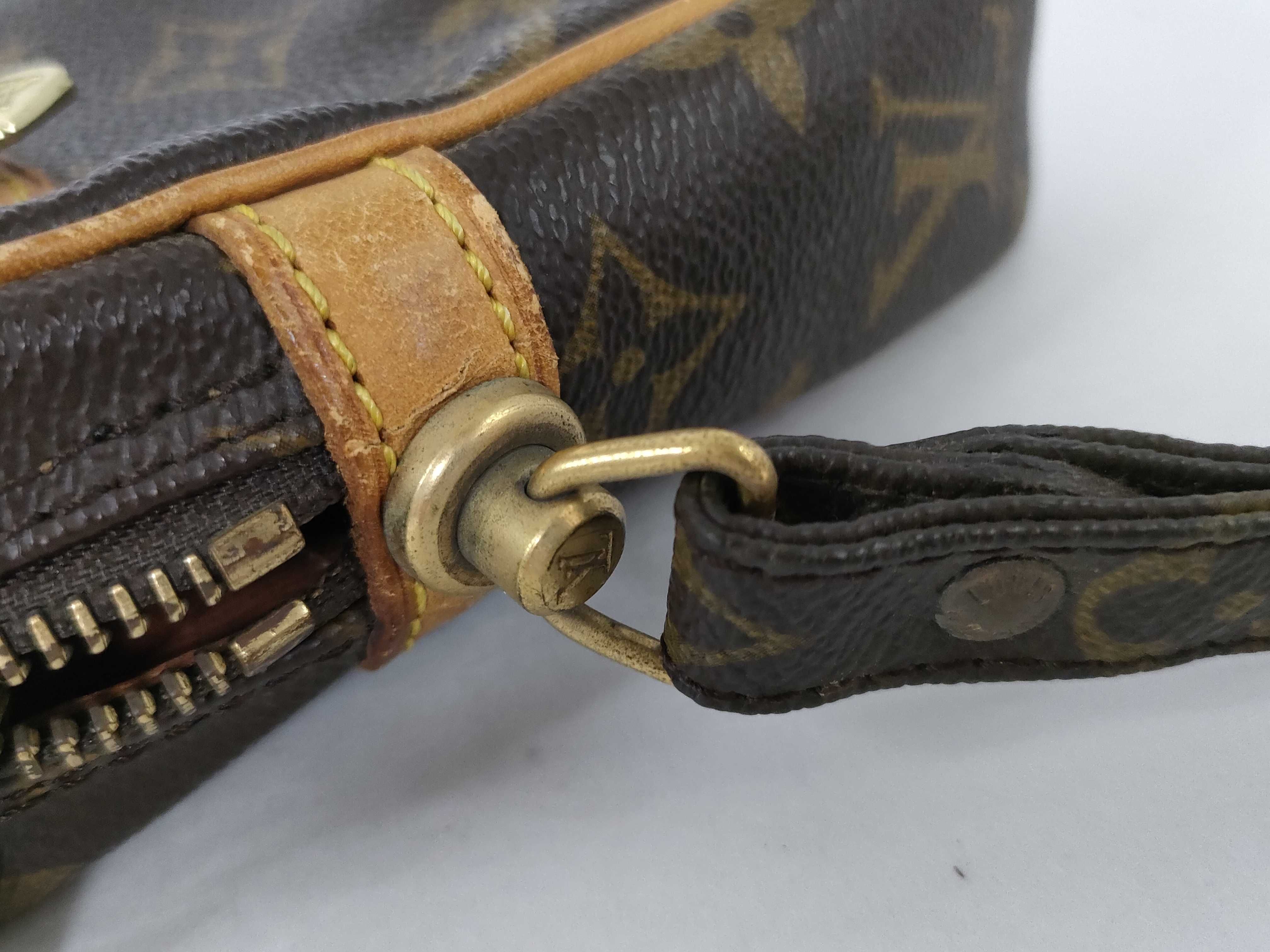 Monogram — view 5