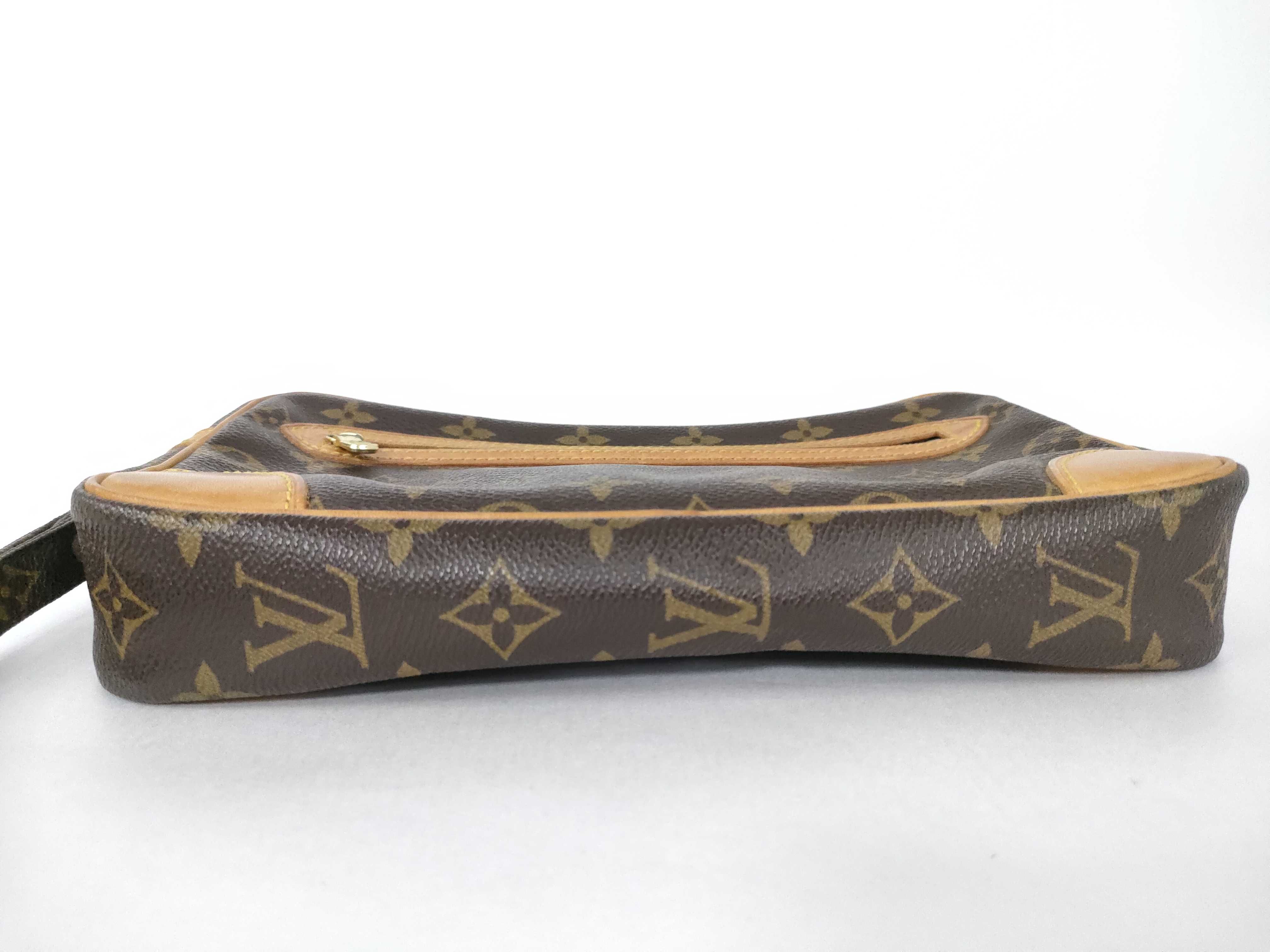 Monogram — view 7