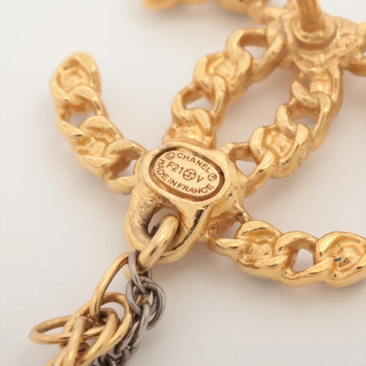 Coco Mark F21V Earring (Single Earring) GP x Rhinestone Gold. — view 5