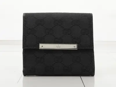 Double snap wallet
