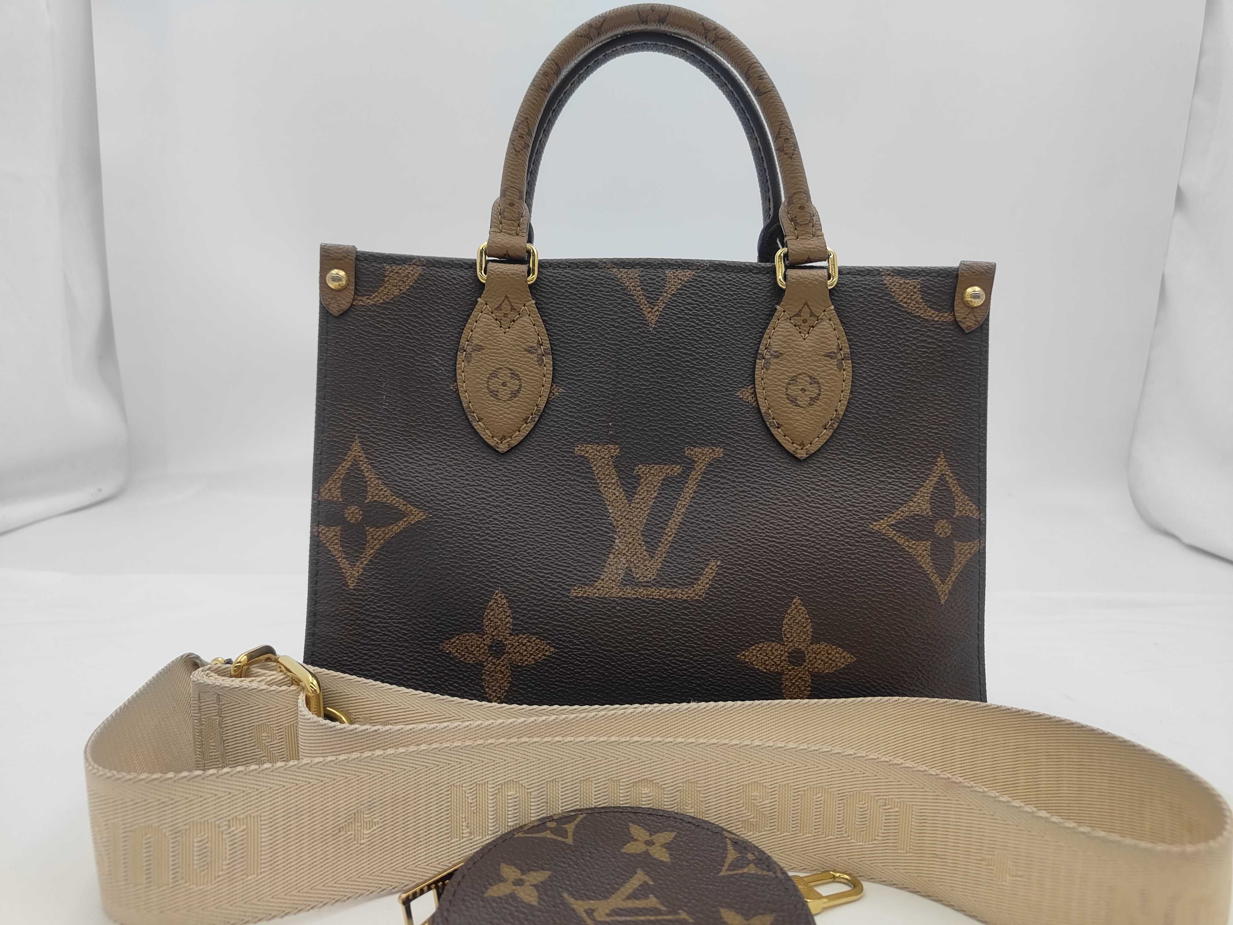 Reverse OnTheGo PM M46373 Handbag