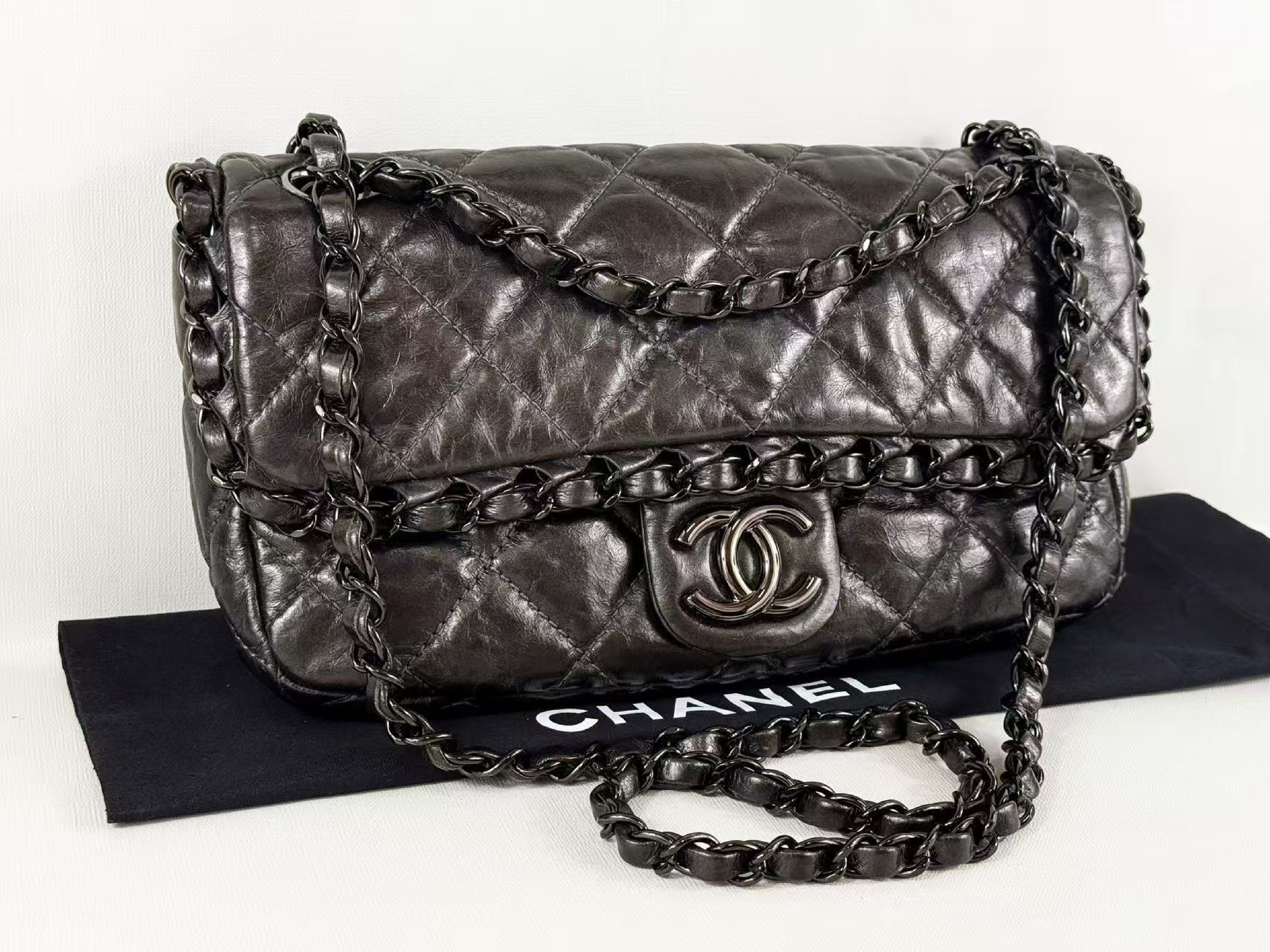 Matelassé black hardware chain-around shoulder bag, wrinkled finish, approximately W25cm, serial number in the 14 range. Includes dust bag and sticker. Item number 14767933. — view 2