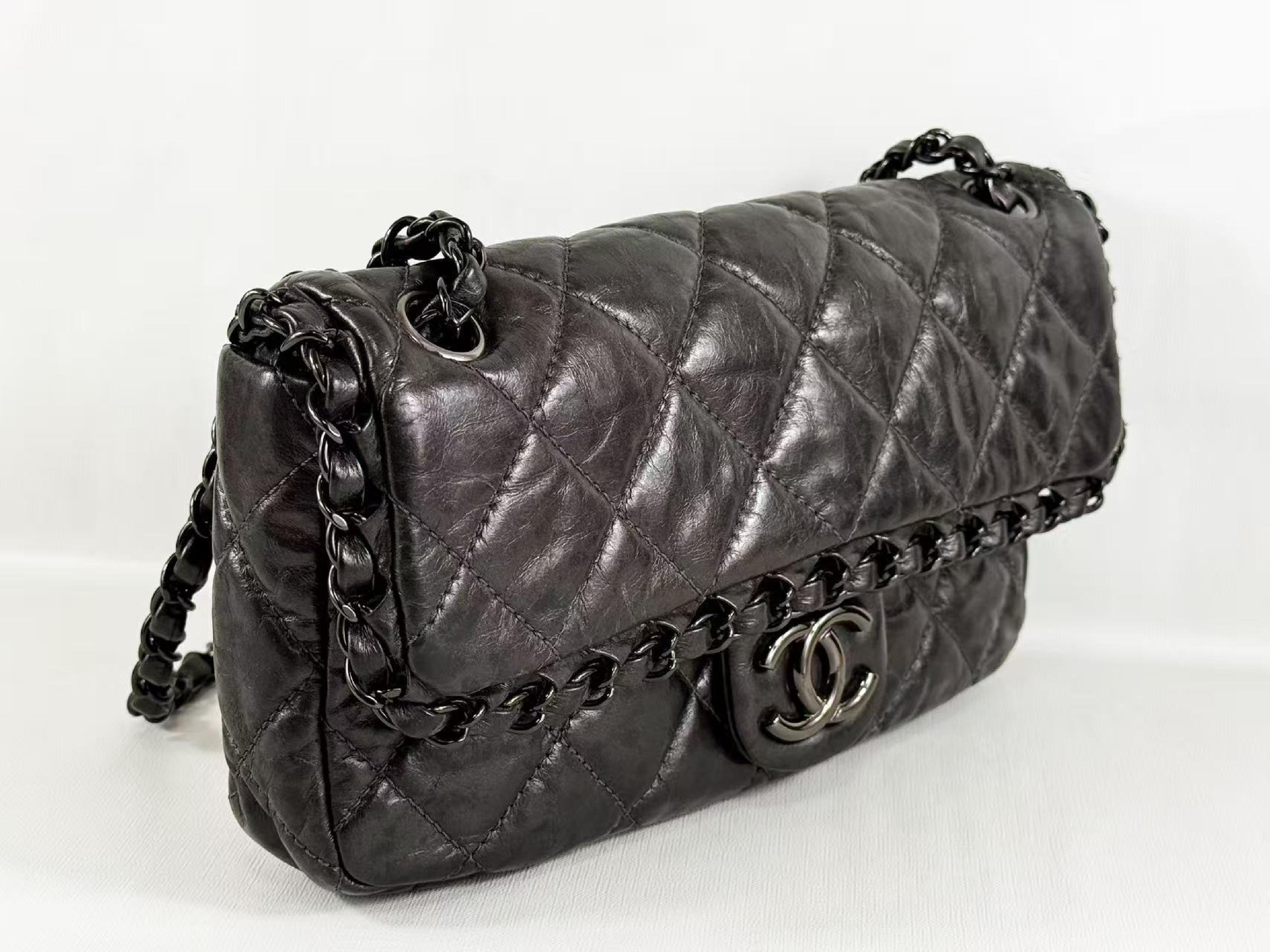 Matelassé black hardware chain-around shoulder bag, wrinkled finish, approximately W25cm, serial number in the 14 range. Includes dust bag and sticker. Item number 14767933. — view 6