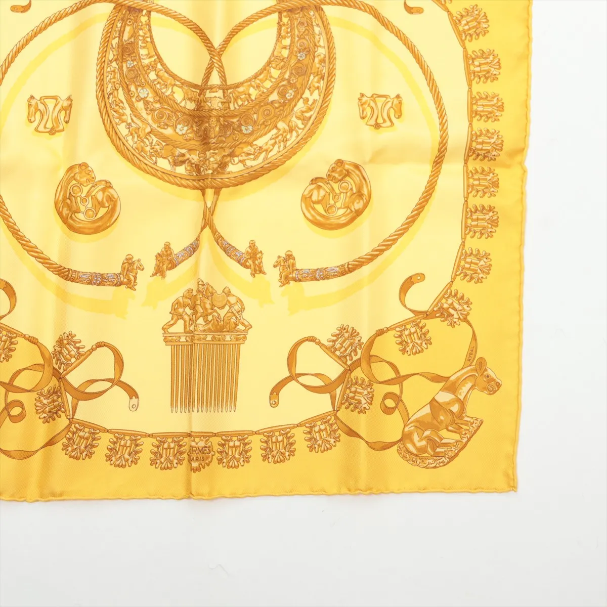 Carre 45 LES CAVALIERS D'OR (Golden Knights) Scarf, Silk, Yellow, Some wear, snags, pilling. — view 4