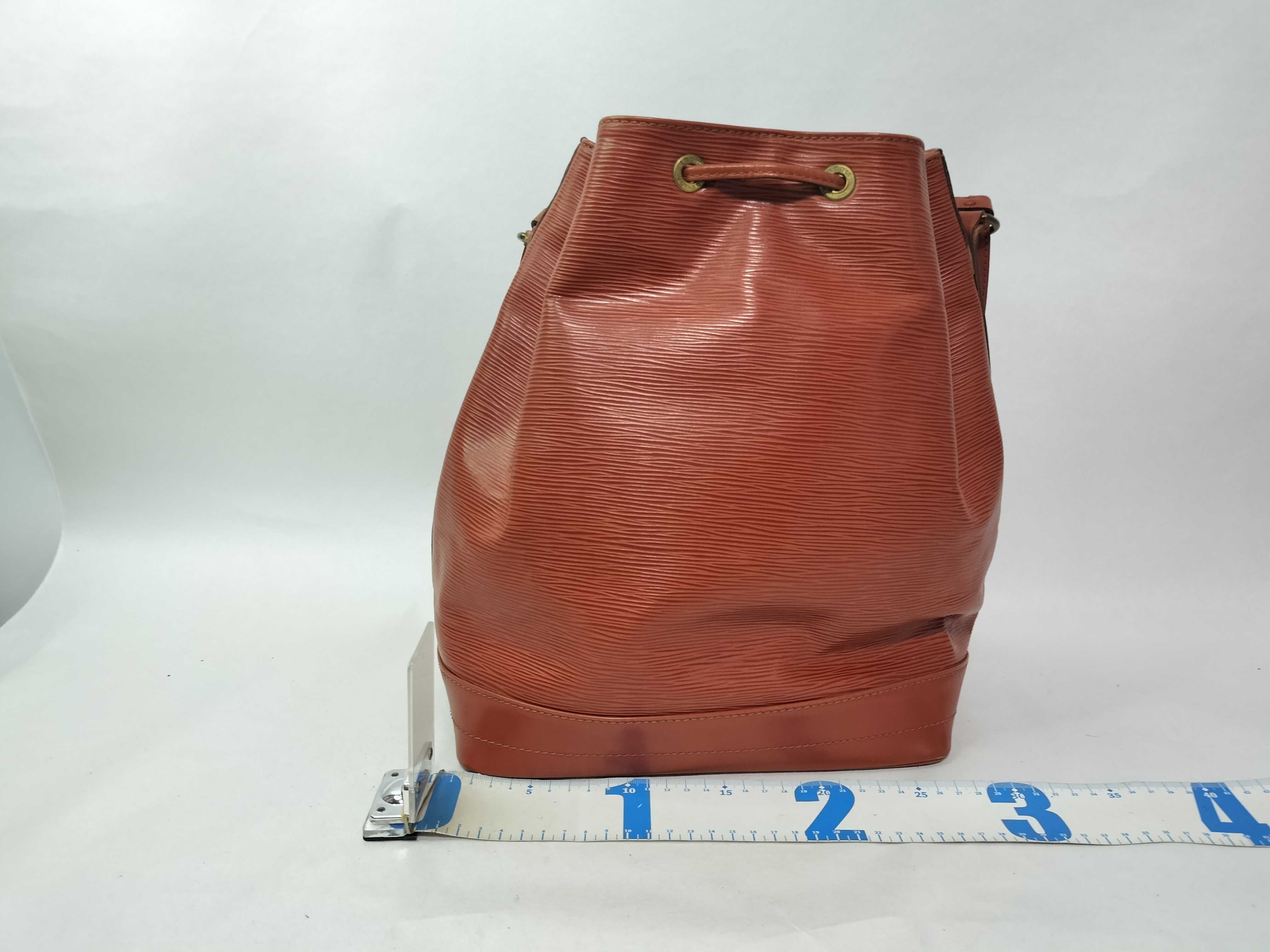 Epi Louis Vuitton Epi Noe Kenya Brown Shoulder Bag M44003 Shoulder Bag — view 2