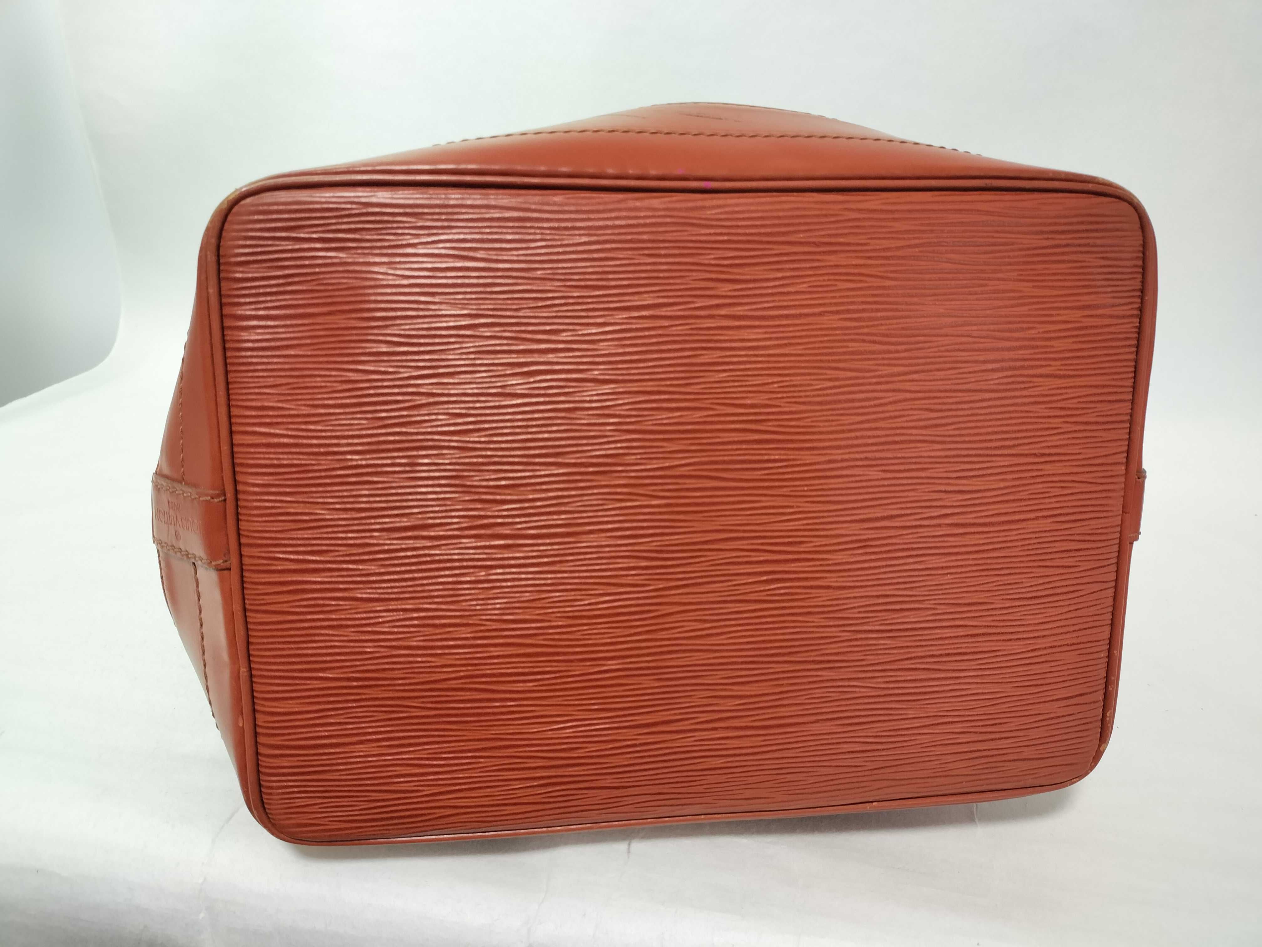 Epi Louis Vuitton Epi Noe Kenya Brown Shoulder Bag M44003 Shoulder Bag — view 8