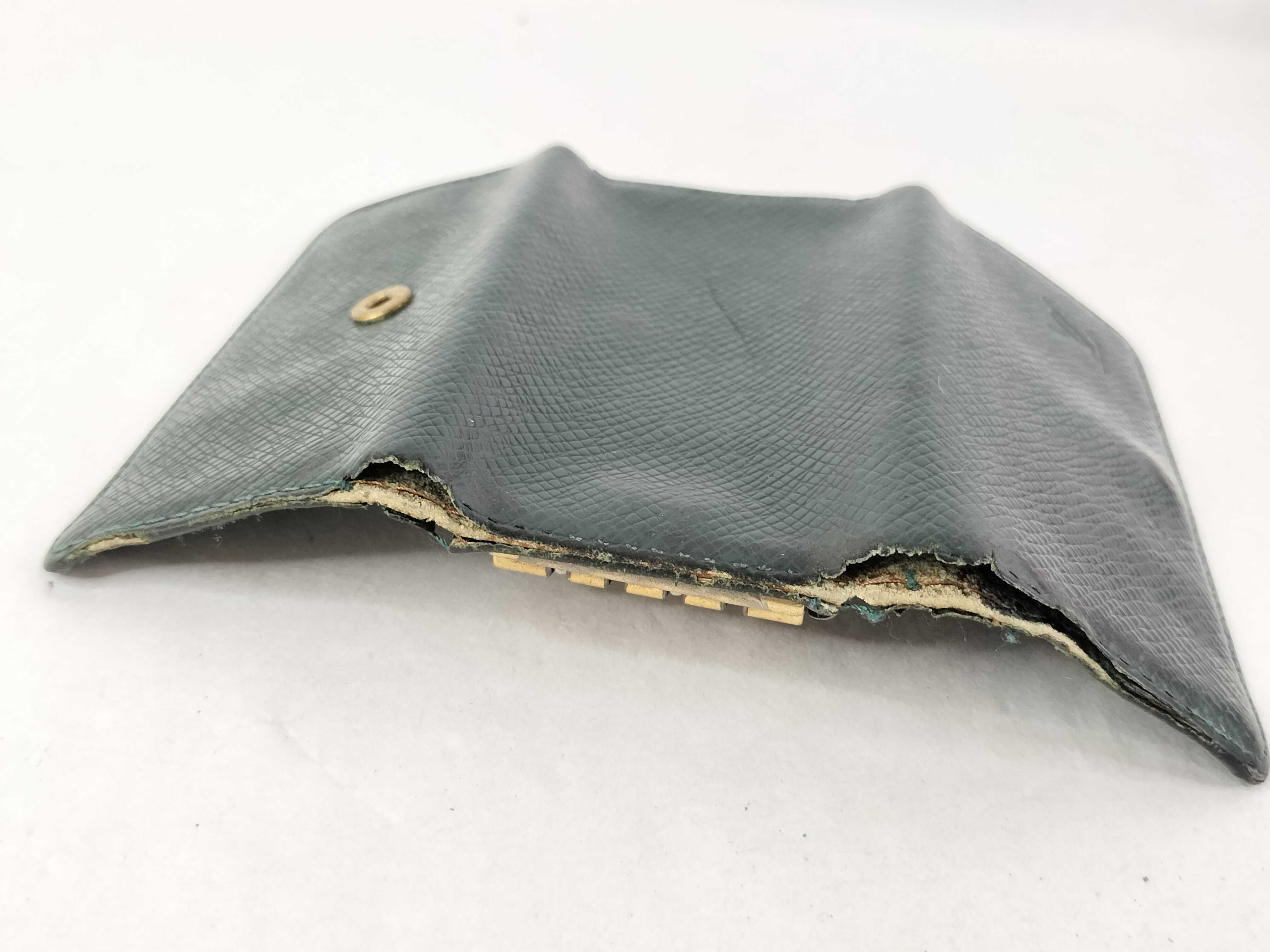Taiga Multicles 4 Key Case (Slightly Damaged) Key Case — view 12