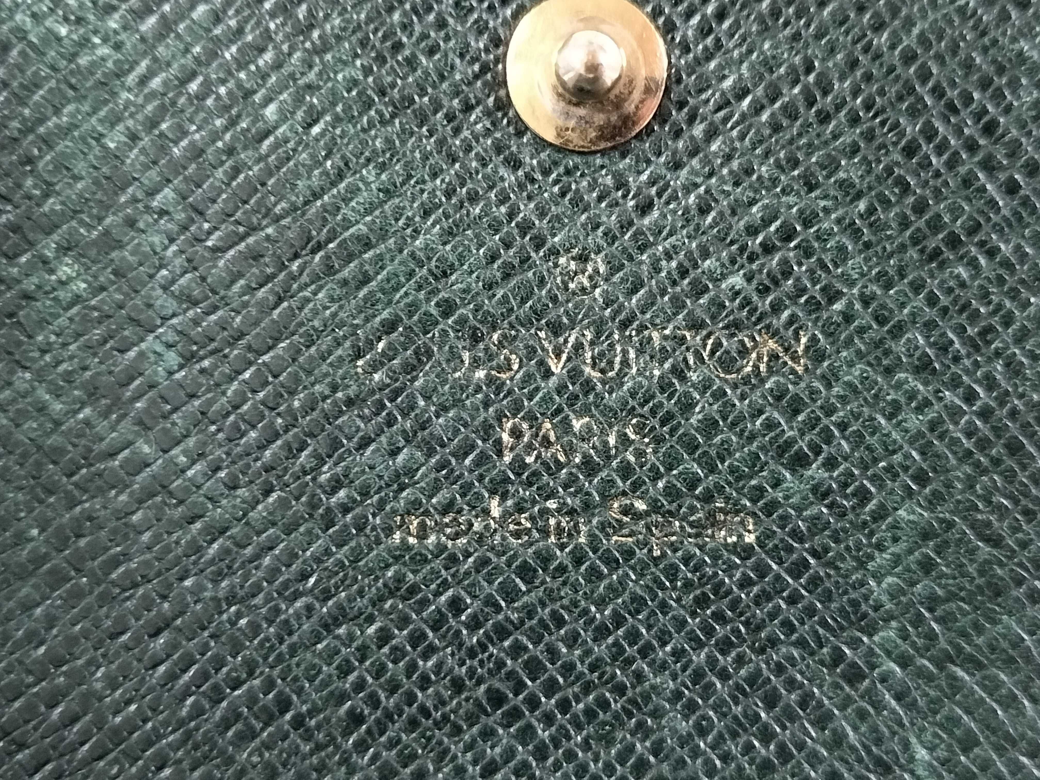 Taiga Multicles 4 Key Case (Slightly Damaged) Key Case — view 8