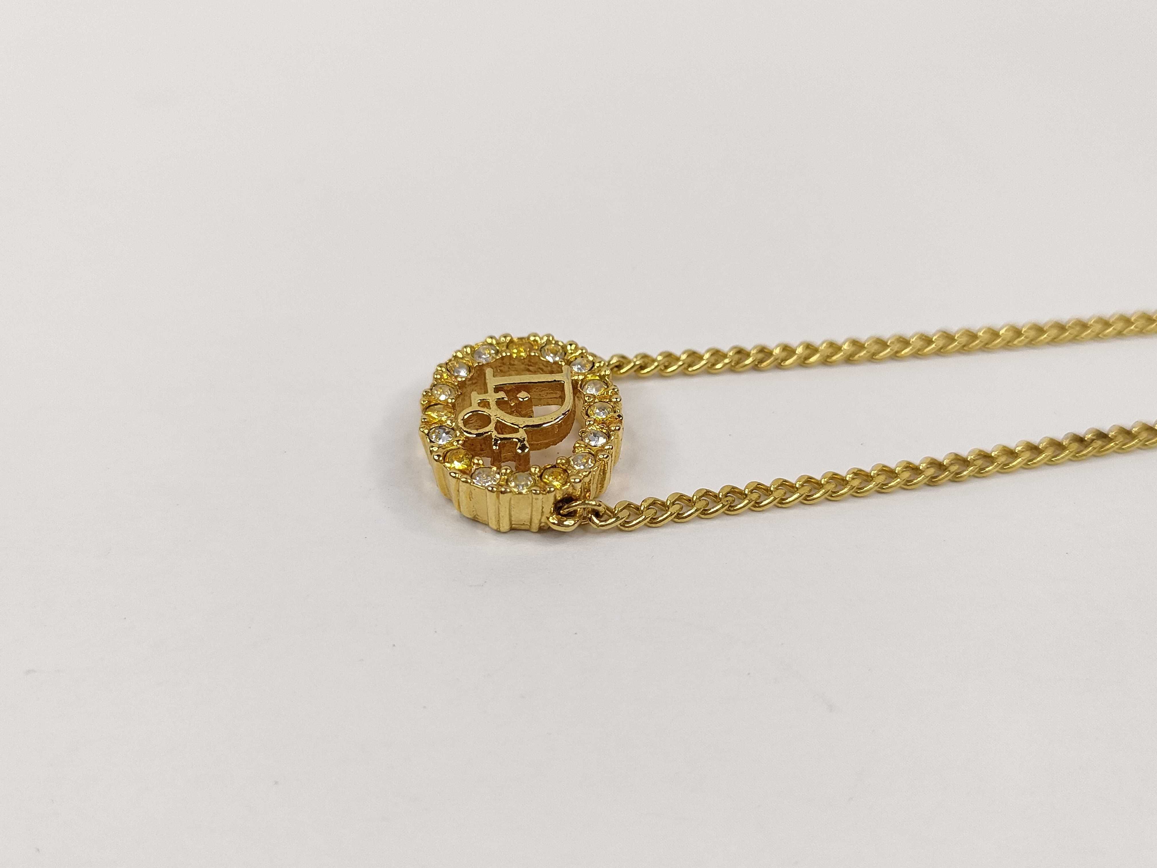 necklace — view 2